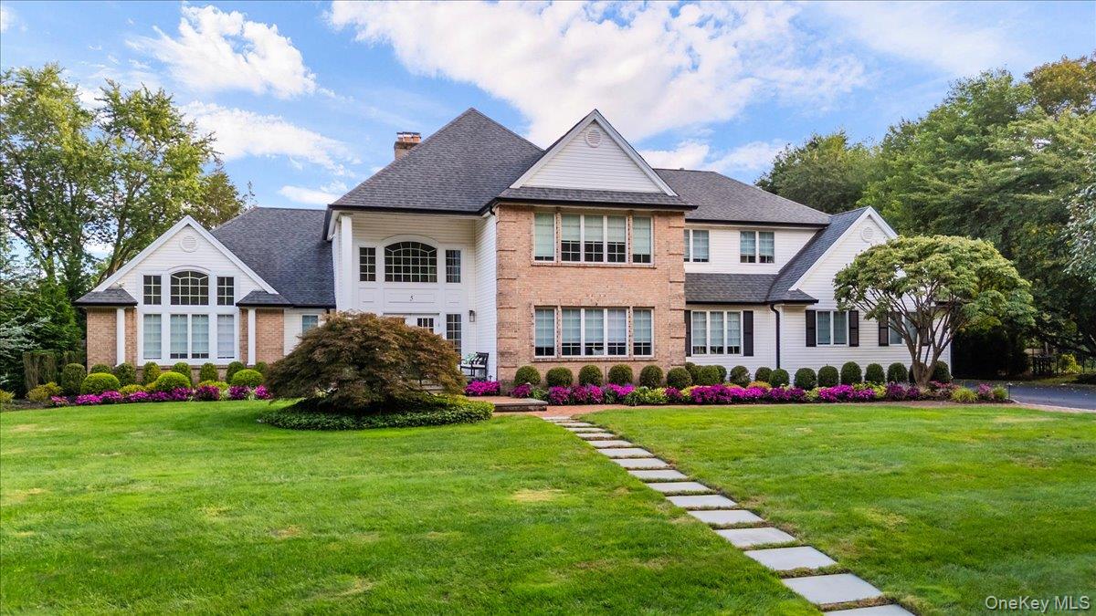 5 Landing Court – For Sale