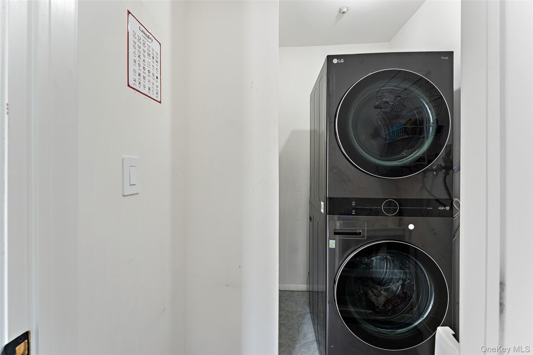 160 N Route 303, Unit 4 photo 31