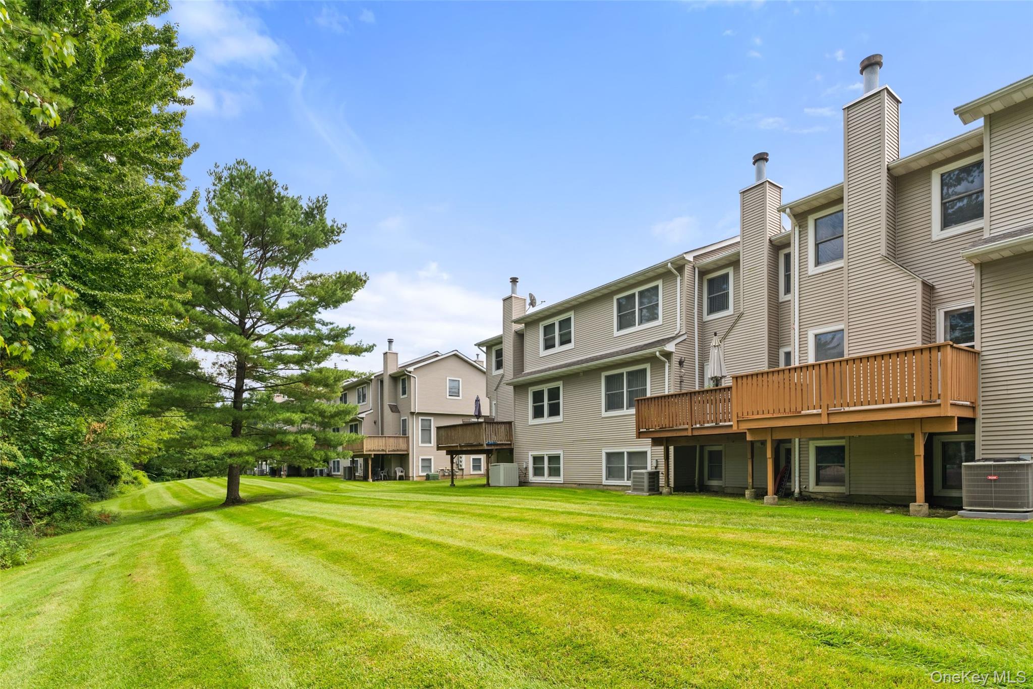 160 N Route 303, Unit 4 photo 33
