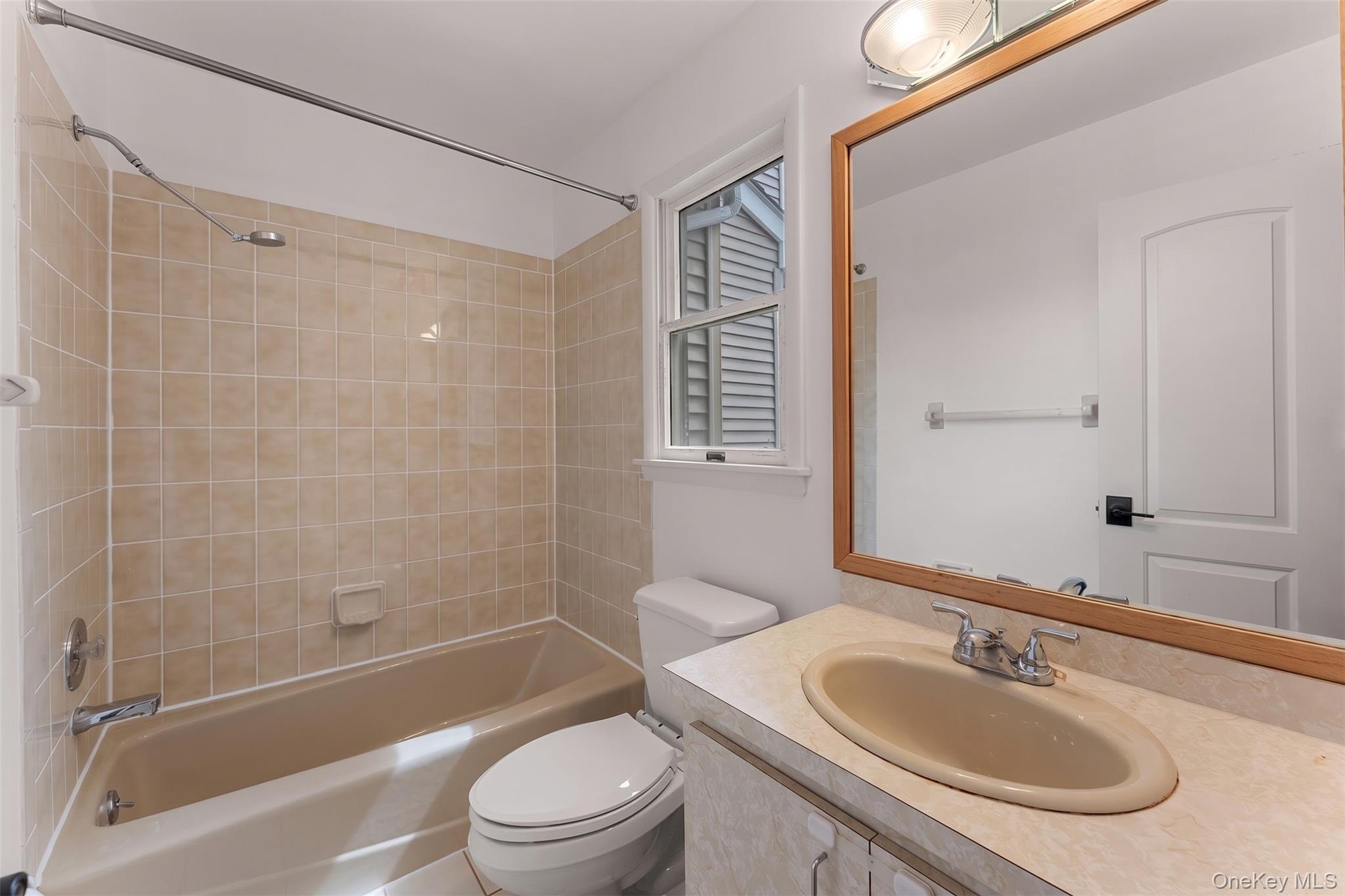 160 N Route 303, Unit 4 photo 25
