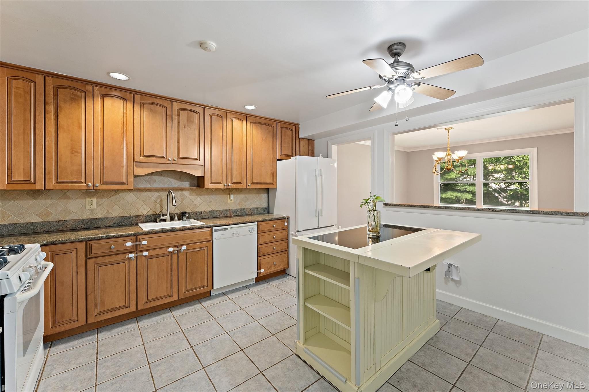160 N Route 303, Unit 4 photo 11