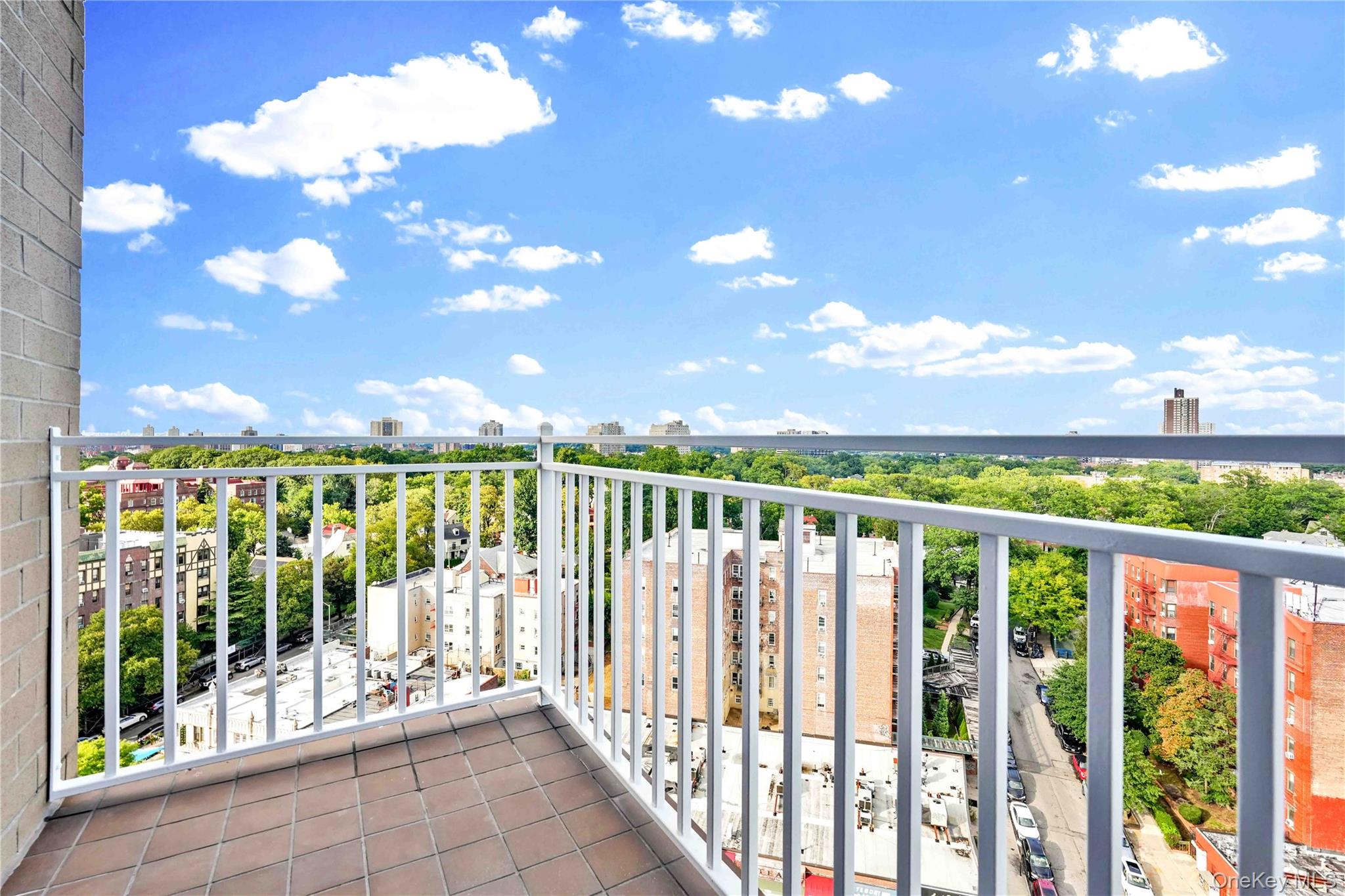 11624 Grosvenor Lane, Unit 15A photo 16