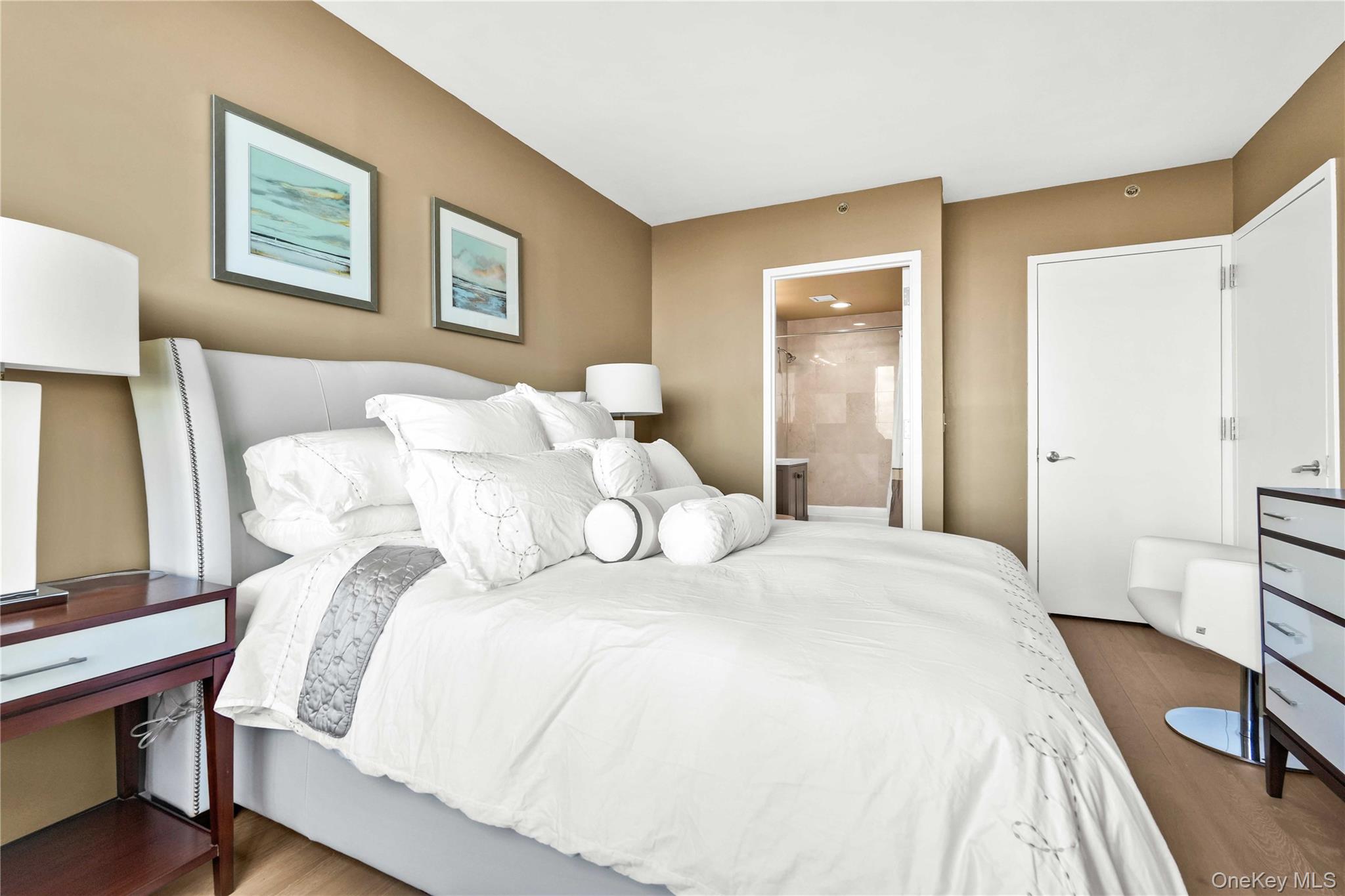11624 Grosvenor Lane, Unit 15A photo 15