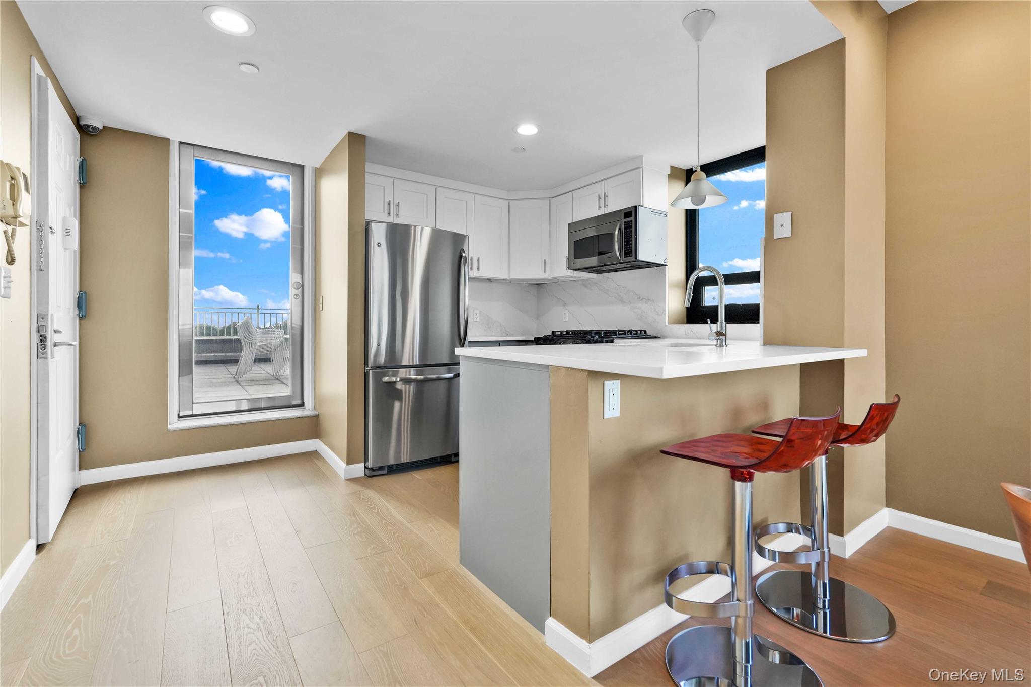 11624 Grosvenor Lane, Unit 15A photo 7