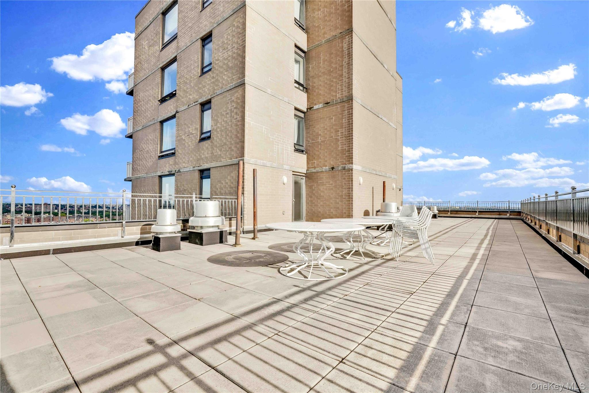 11624 Grosvenor Lane, Unit 15A photo 18