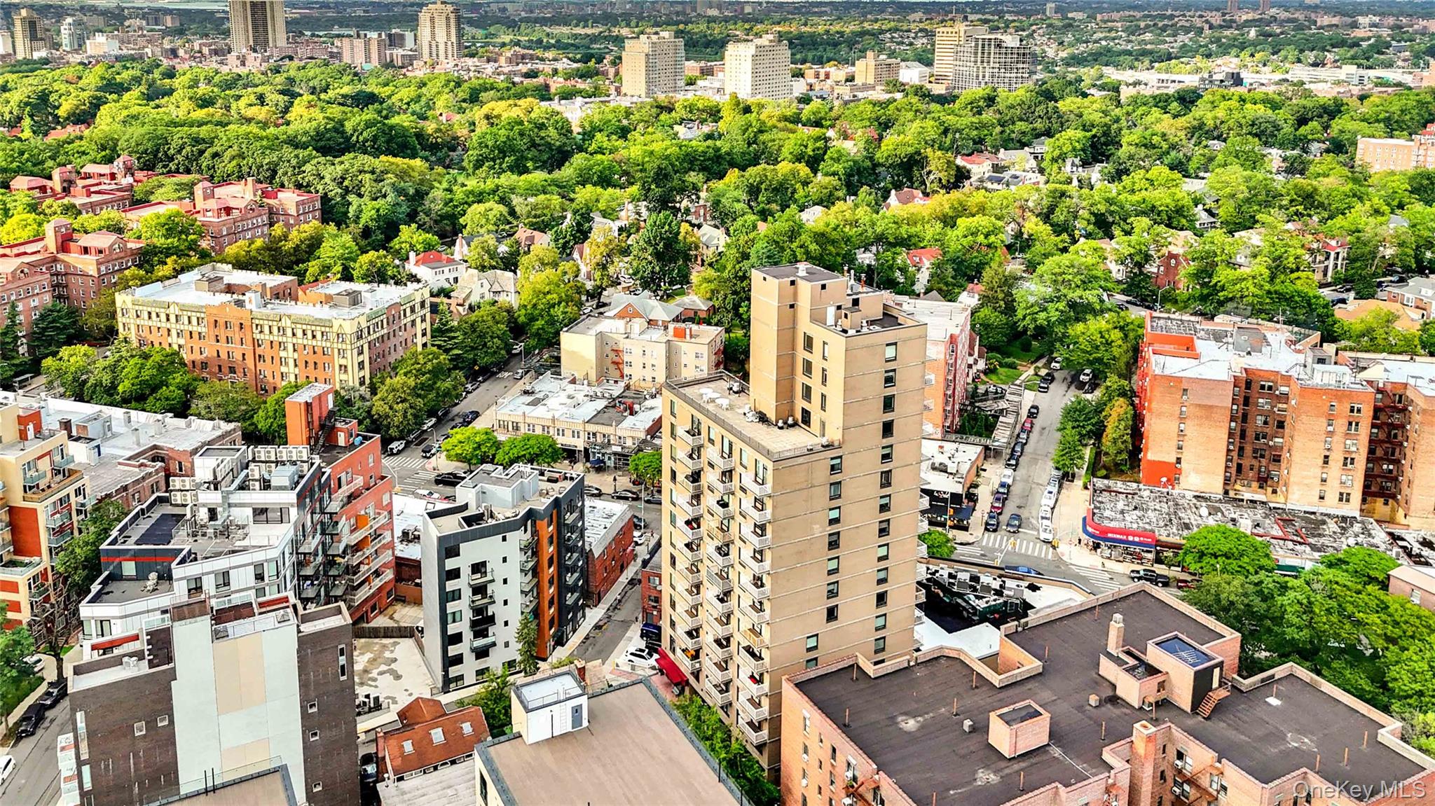 11624 Grosvenor Lane, Unit 15A photo 35