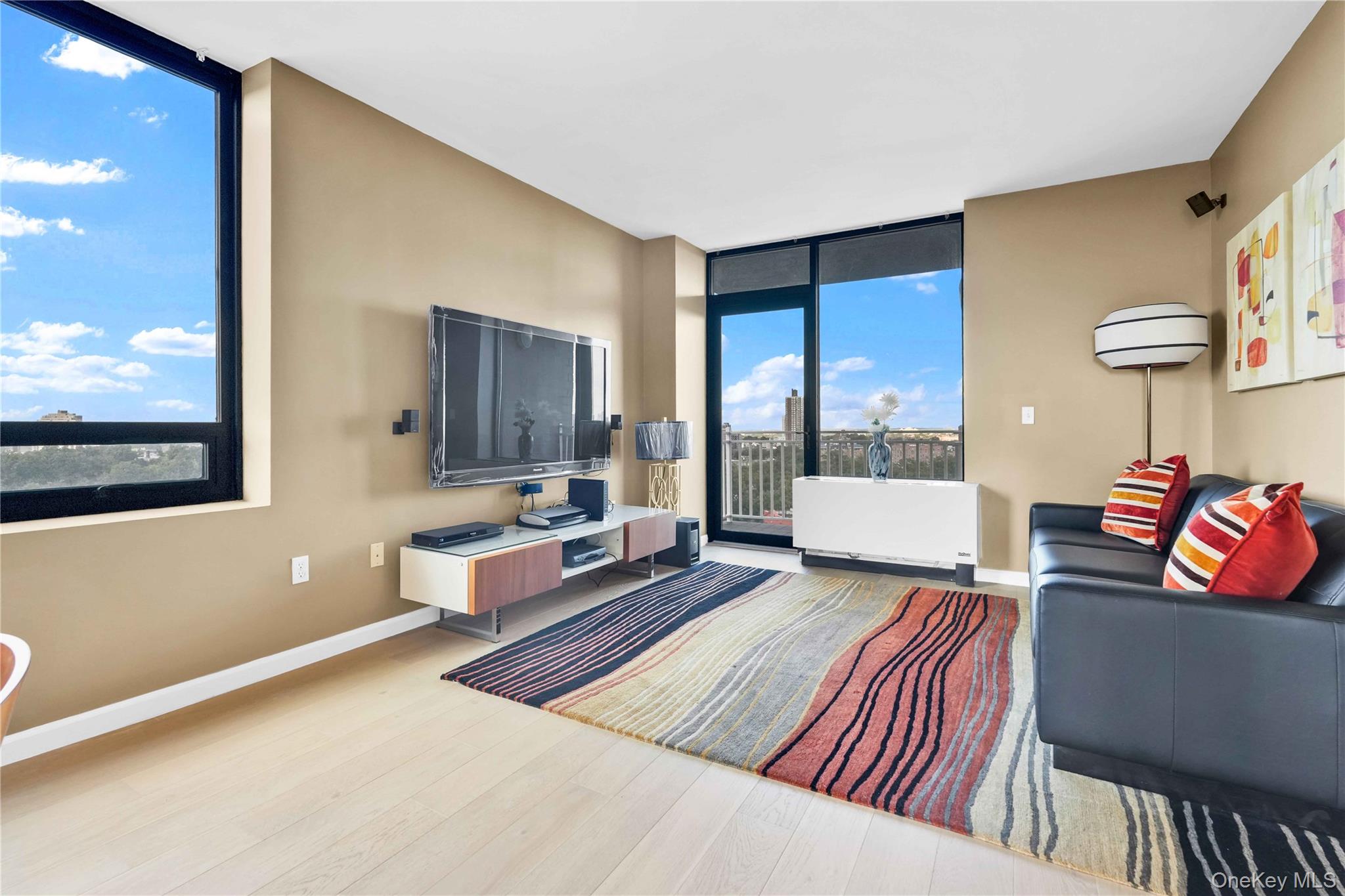 11624 Grosvenor Lane, Unit 15A photo 9
