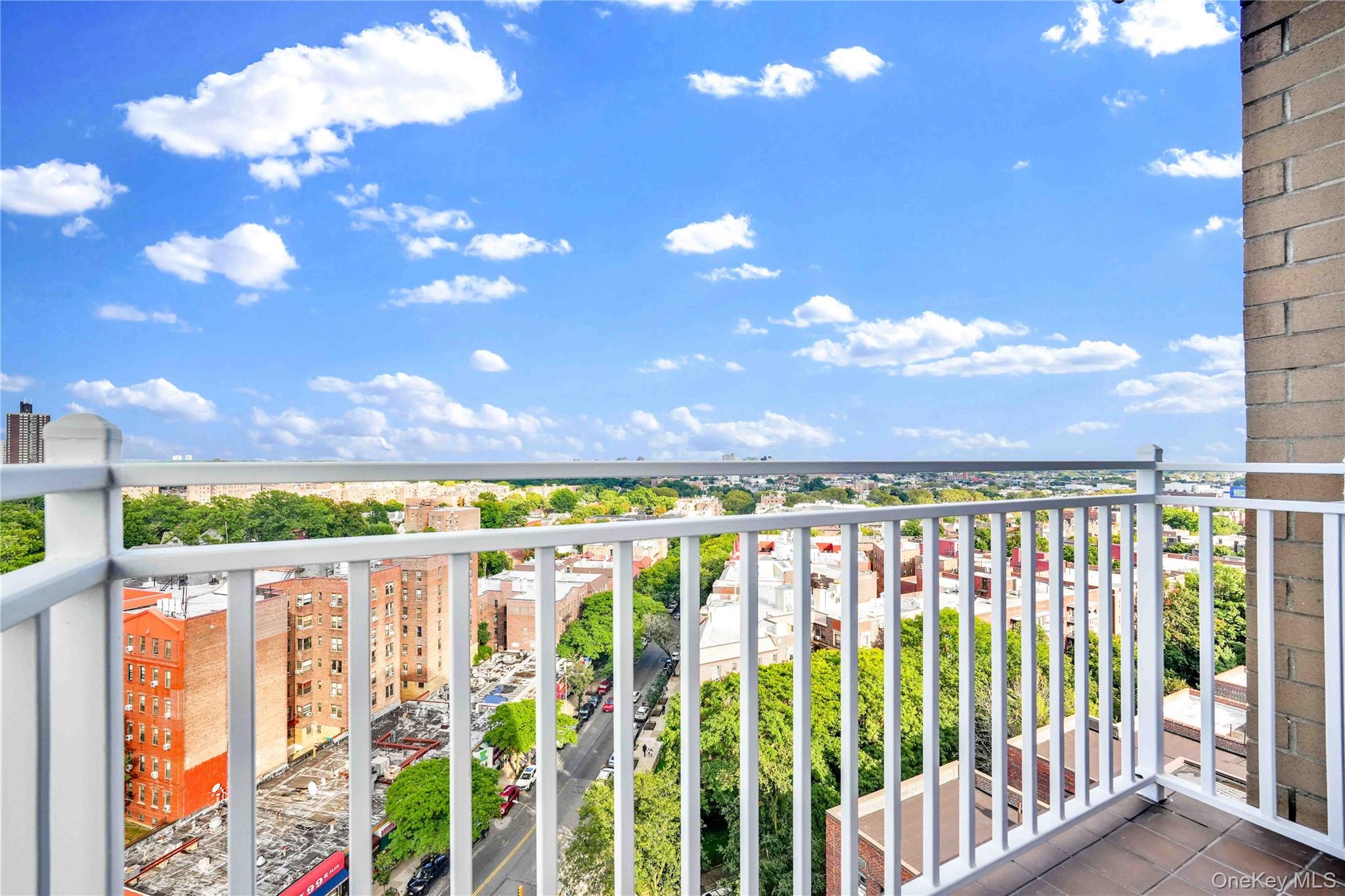 11624 Grosvenor Lane, Unit 15A photo 17