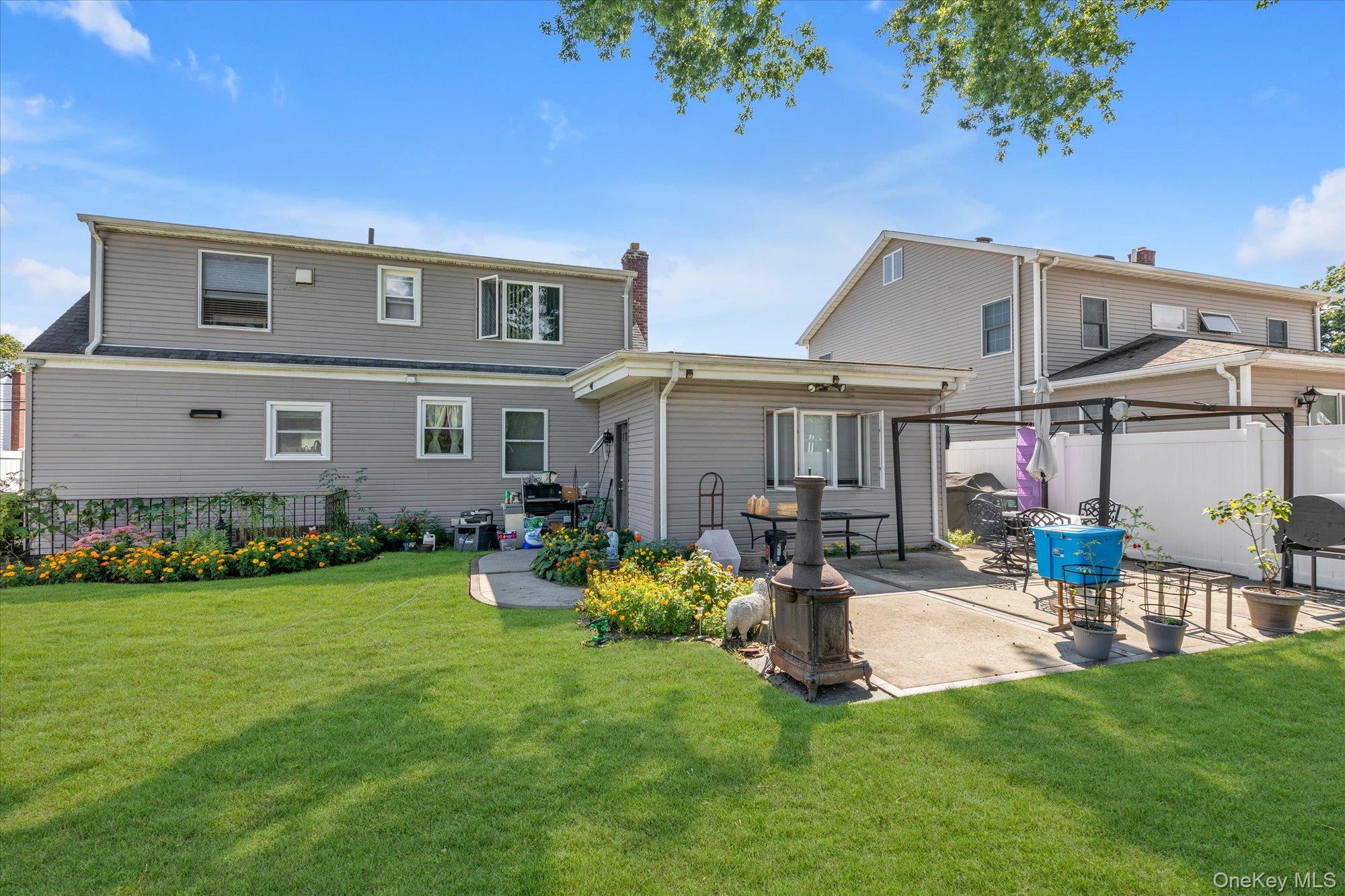 15 Lexington Avenue – For Sale photo 2