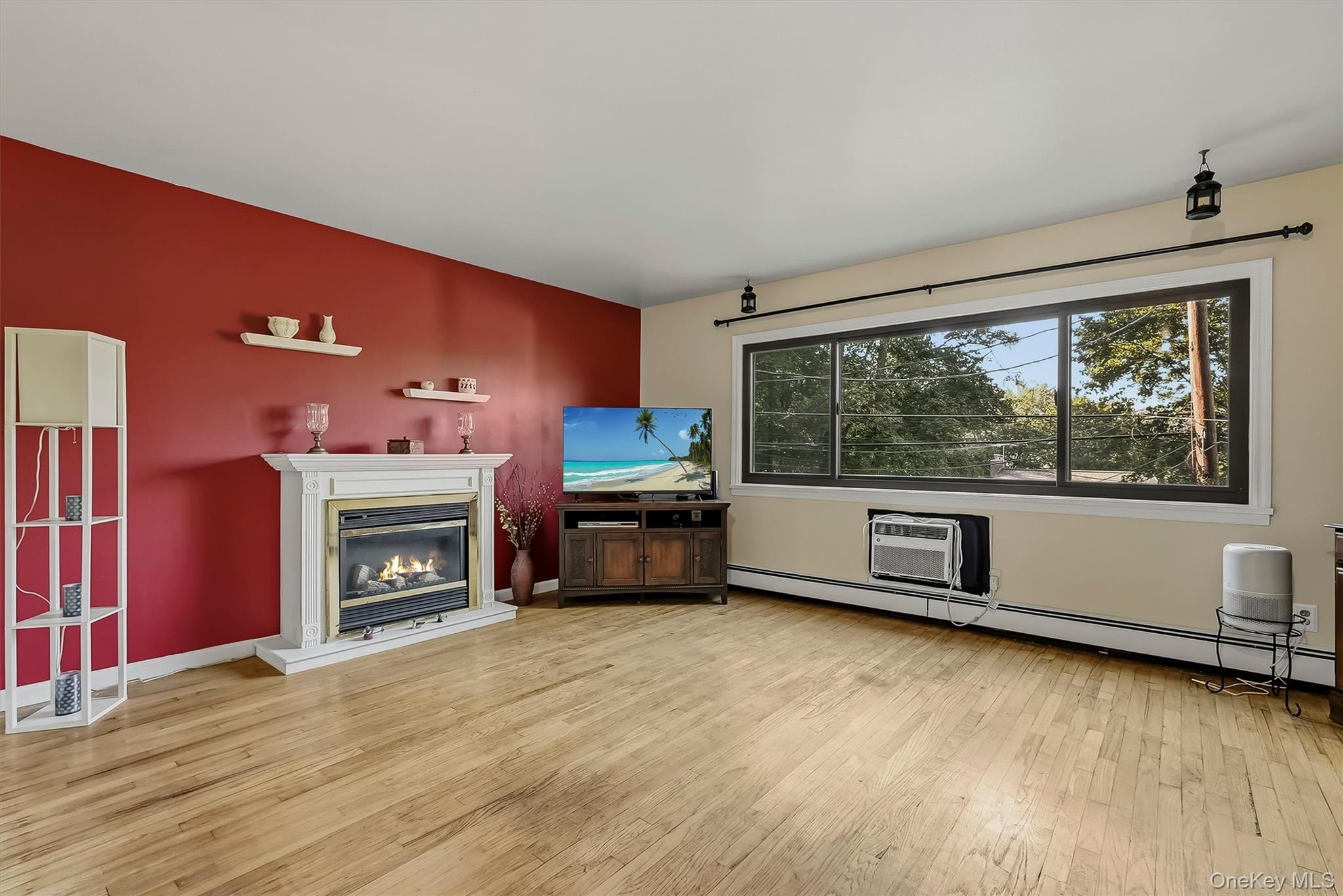 17 Pemart Avenue – For Sale photo 4