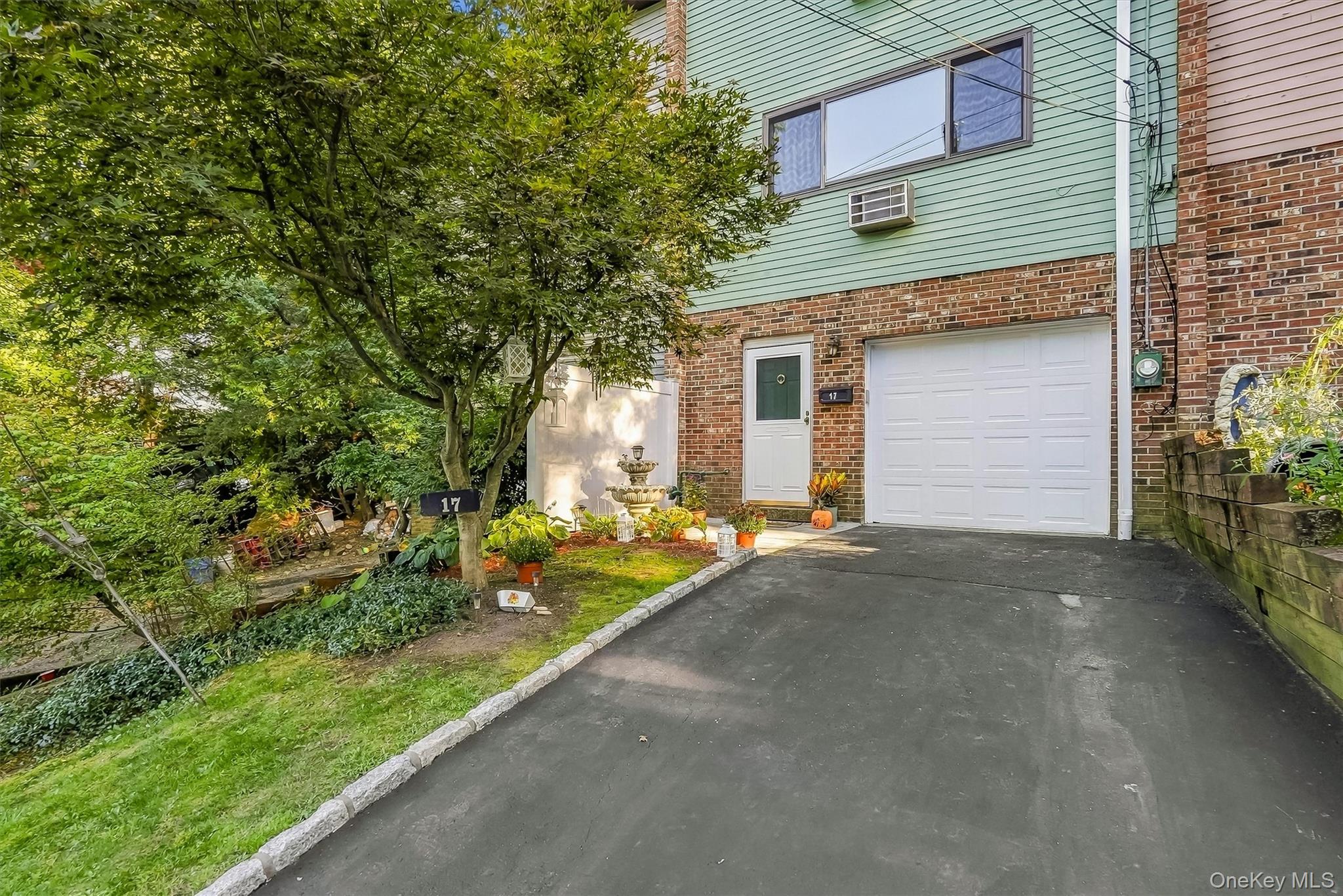 17 Pemart Avenue – For Sale photo 2