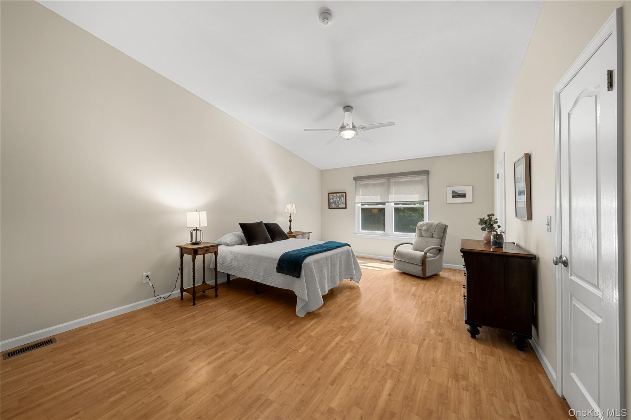 203 Windward Court N – For Sale photo 17