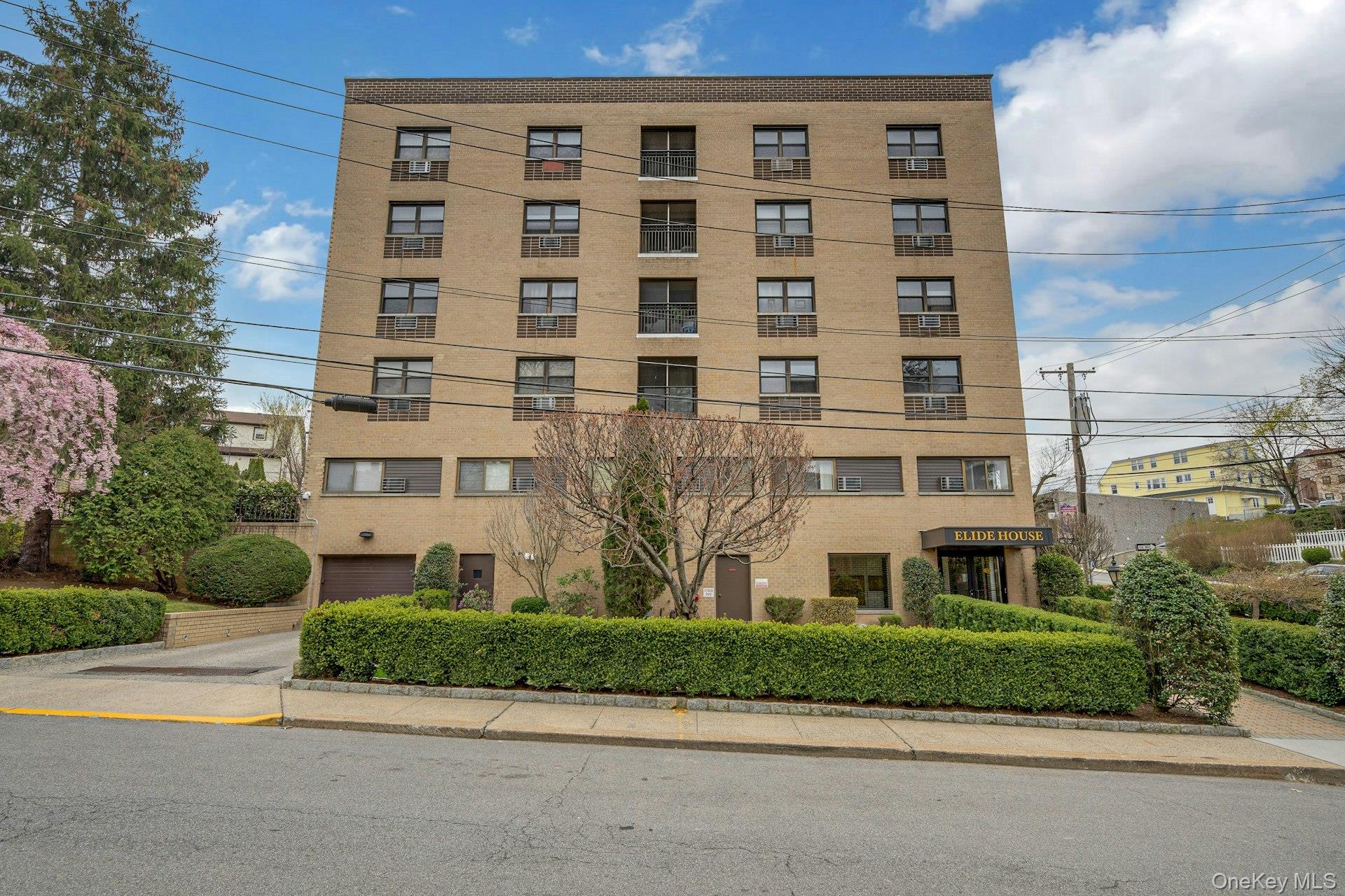 2 Park Avenue, Unit 2C