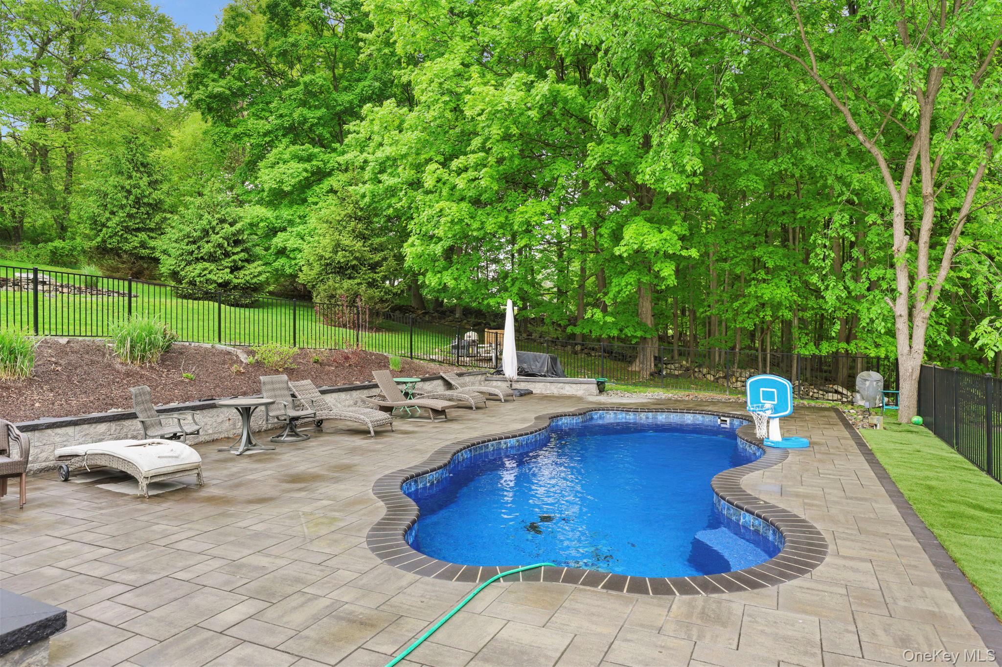 76 Eleanor Drive – For Sale photo 38