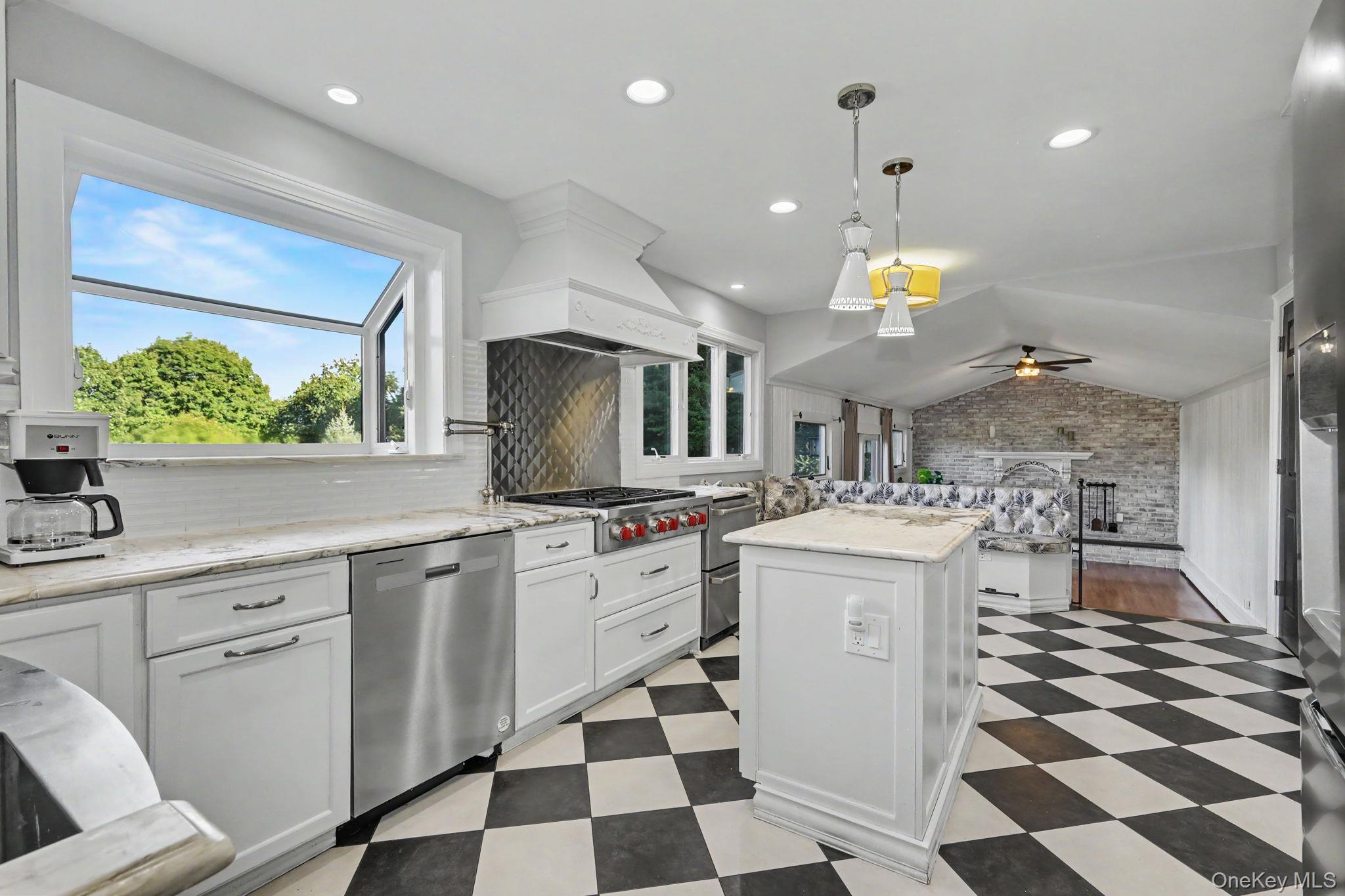 76 Eleanor Drive – For Sale photo 8