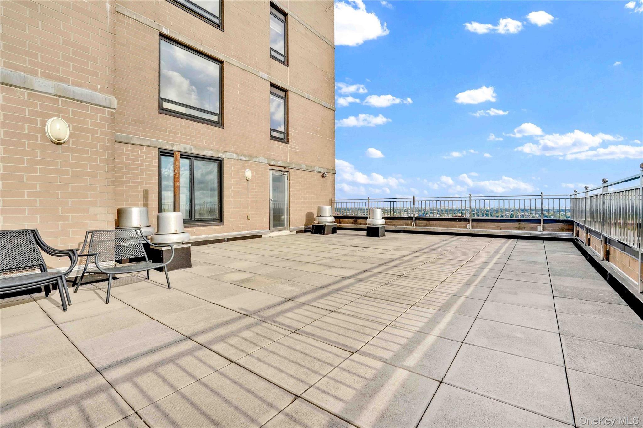 11624 Grosvenor Lane, Unit 15B photo 17