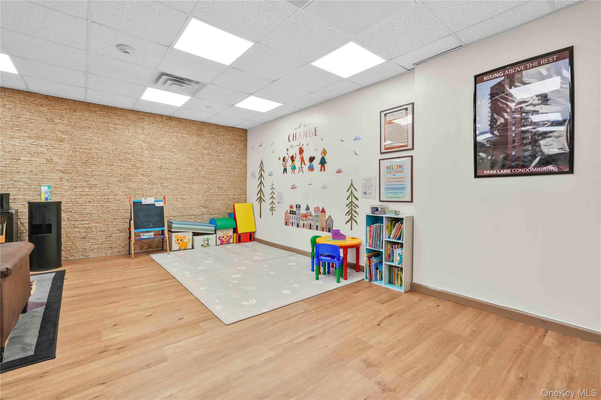 11624 Grosvenor Lane, Unit 15B photo 28
