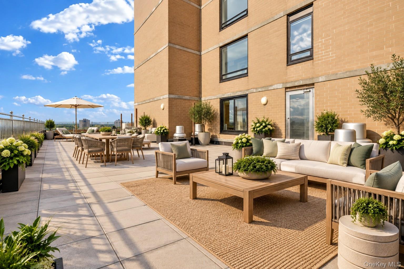 11624 Grosvenor Lane, Unit 15B photo 9