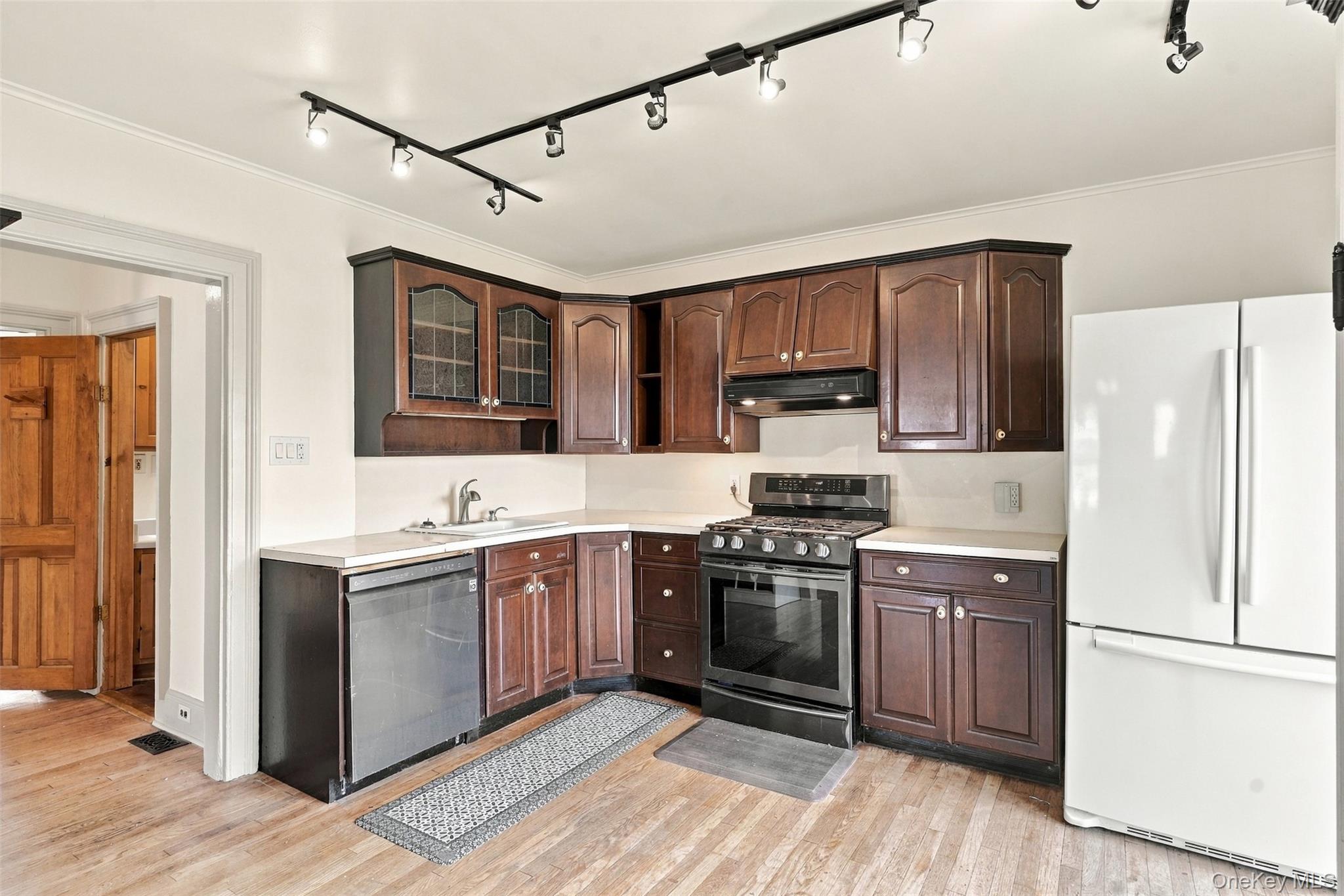 22 Bridge Street – For Sale photo 9