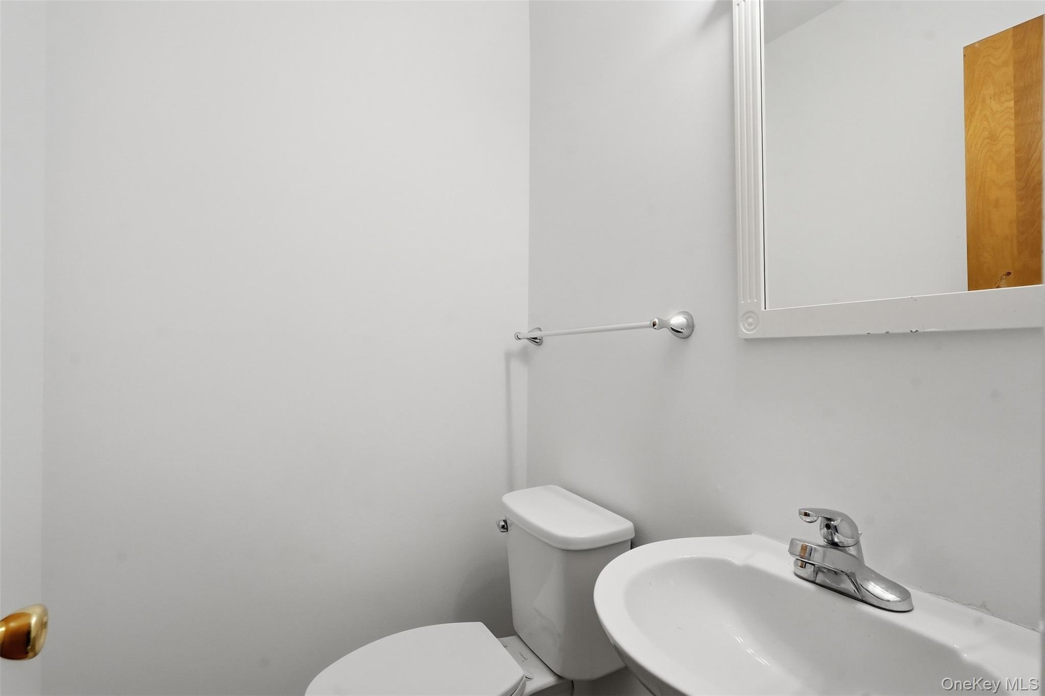 19 Miron Drive – For Sale photo 21