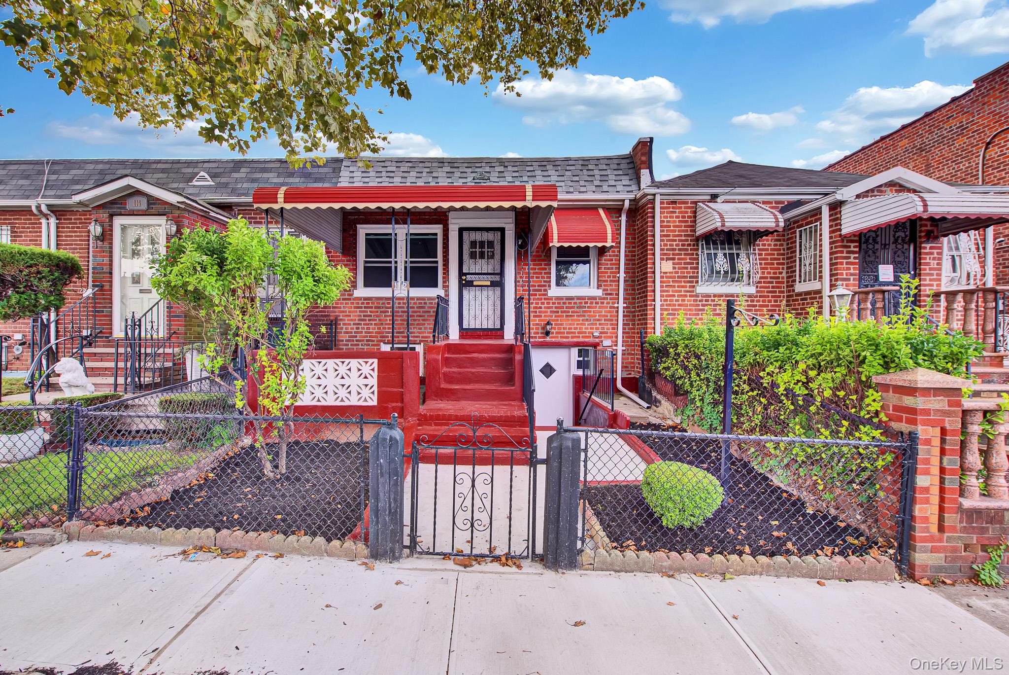 112 E 45th Street – For Sale