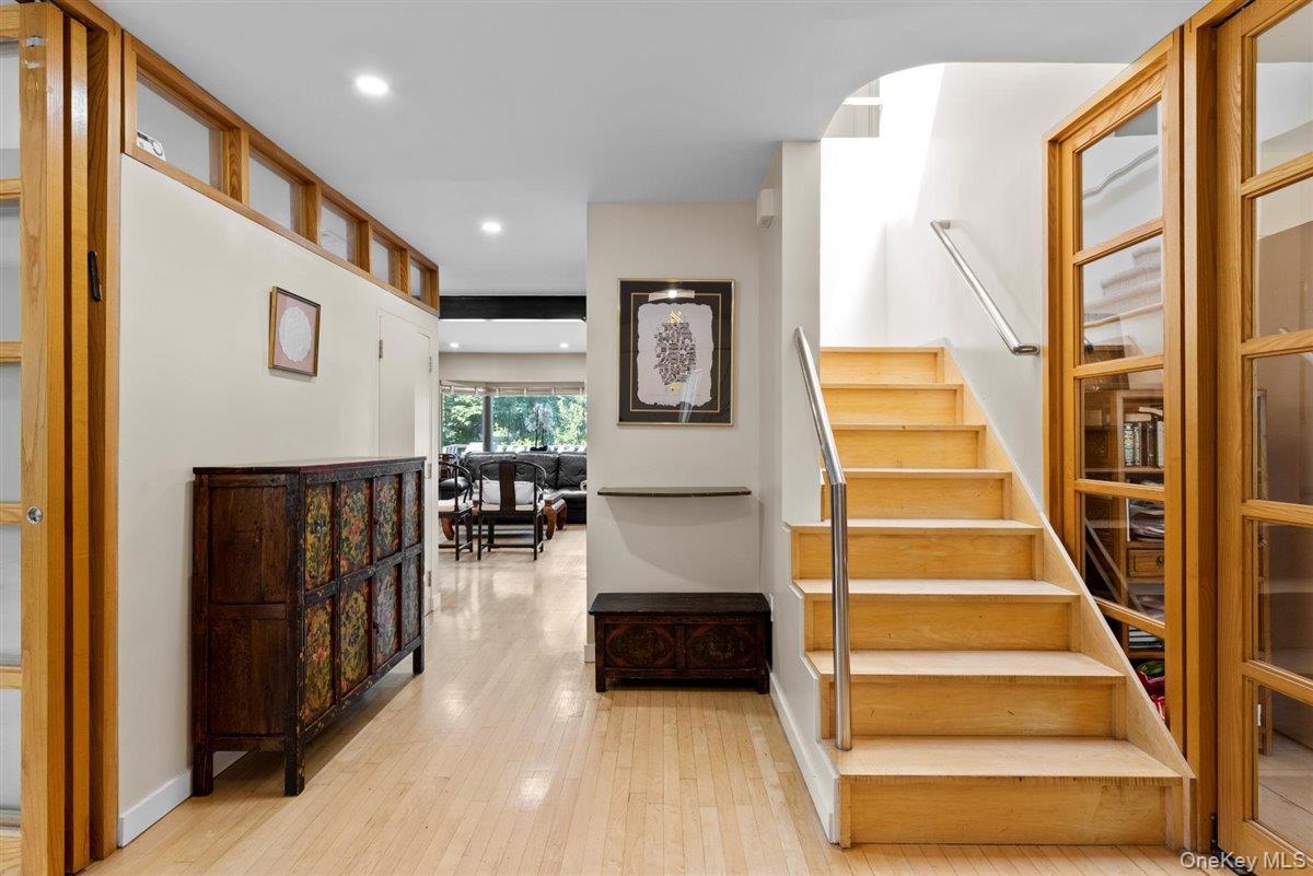 15 Sherwood Lane – For Rent photo 3