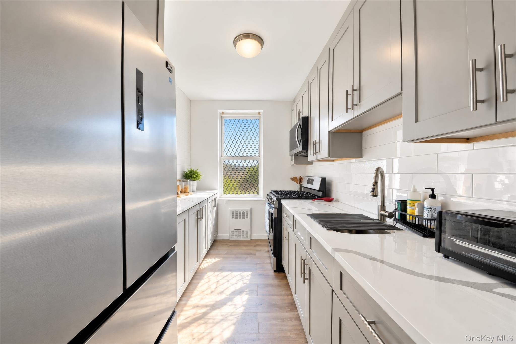 300 N Broadway, Unit 4M