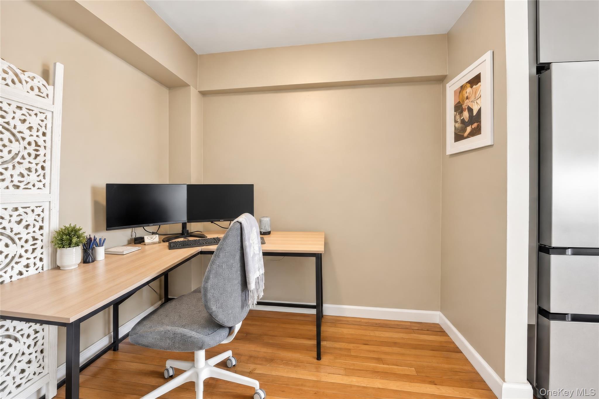 300 N Broadway, Unit 4M photo 10