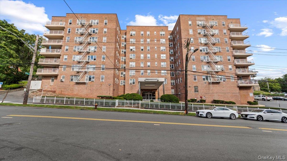 300 N Broadway, Unit 4M photo 19