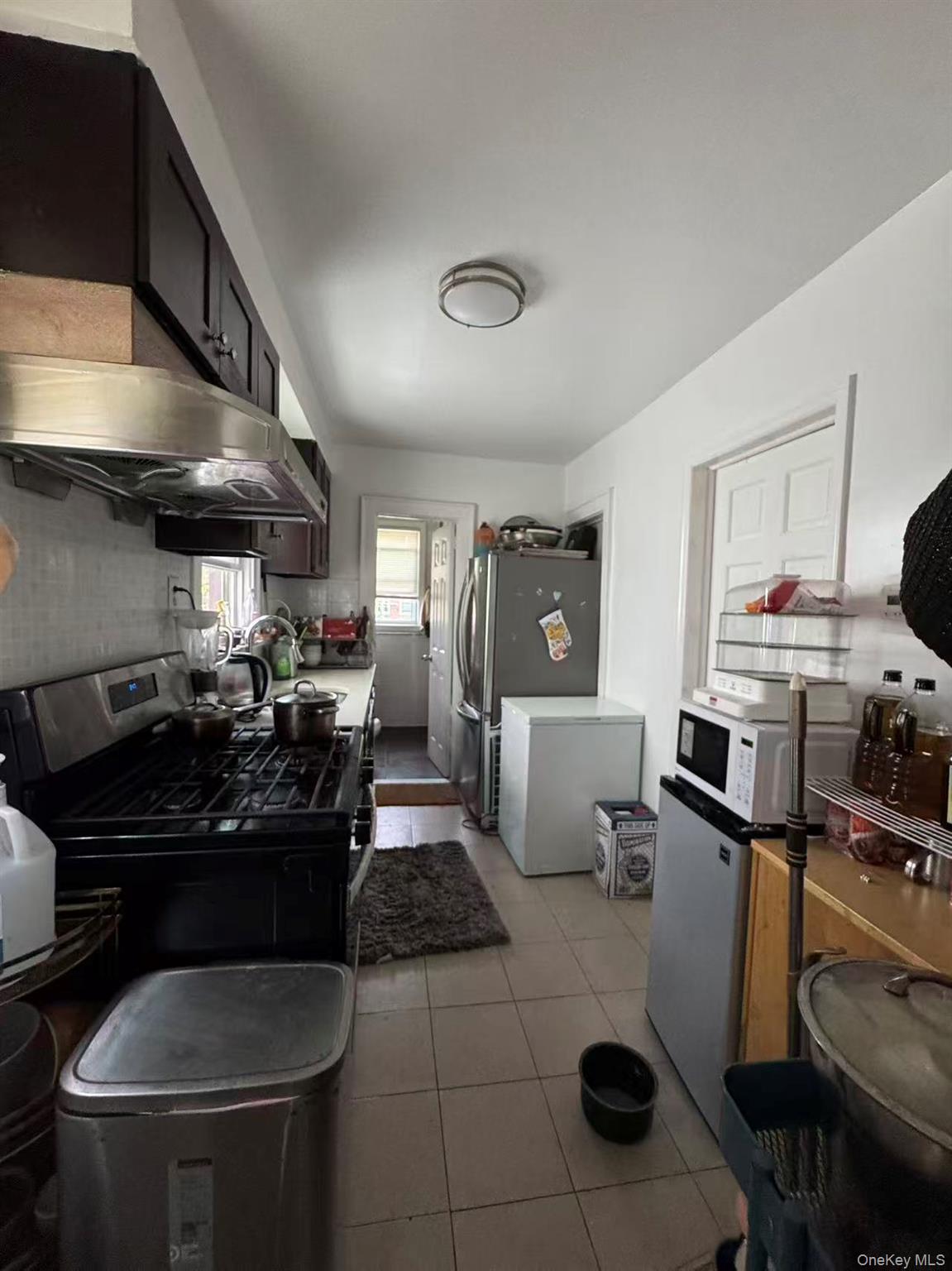 140-24 Quince Avenue – For Sale photo 3