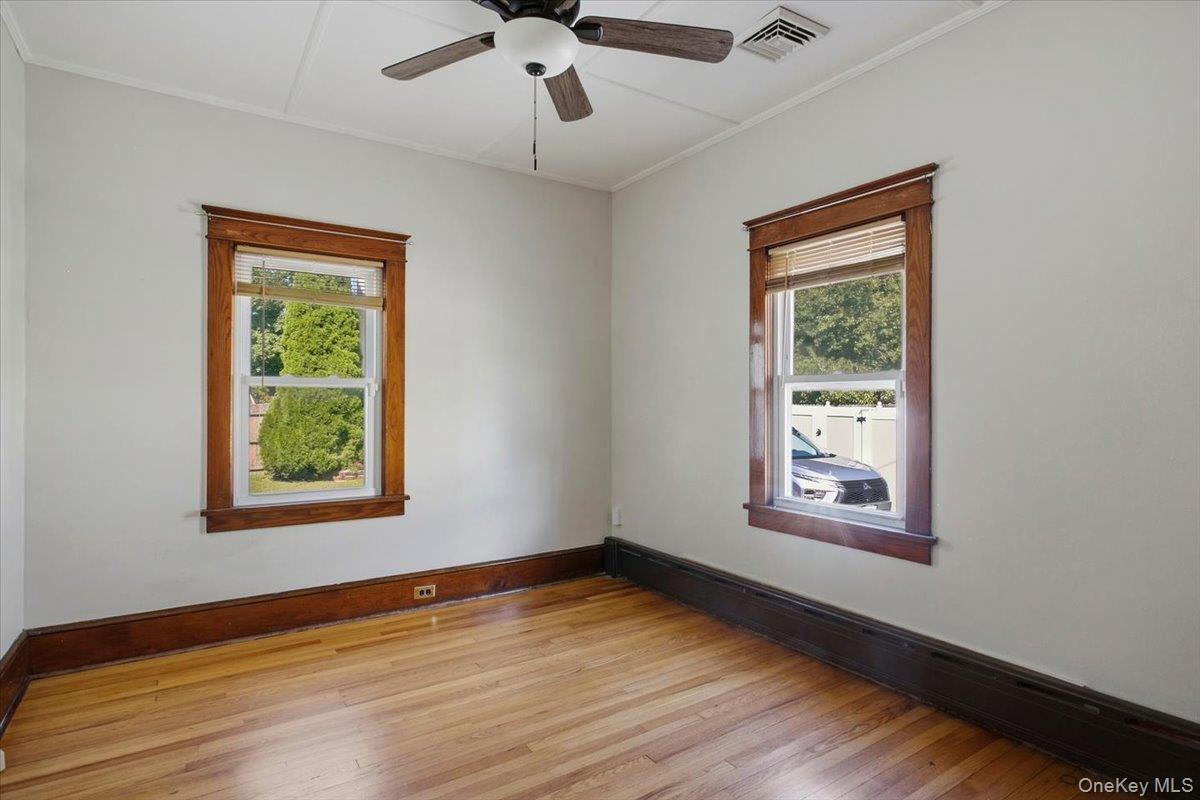 8 E Willow Street – For Sale photo 17