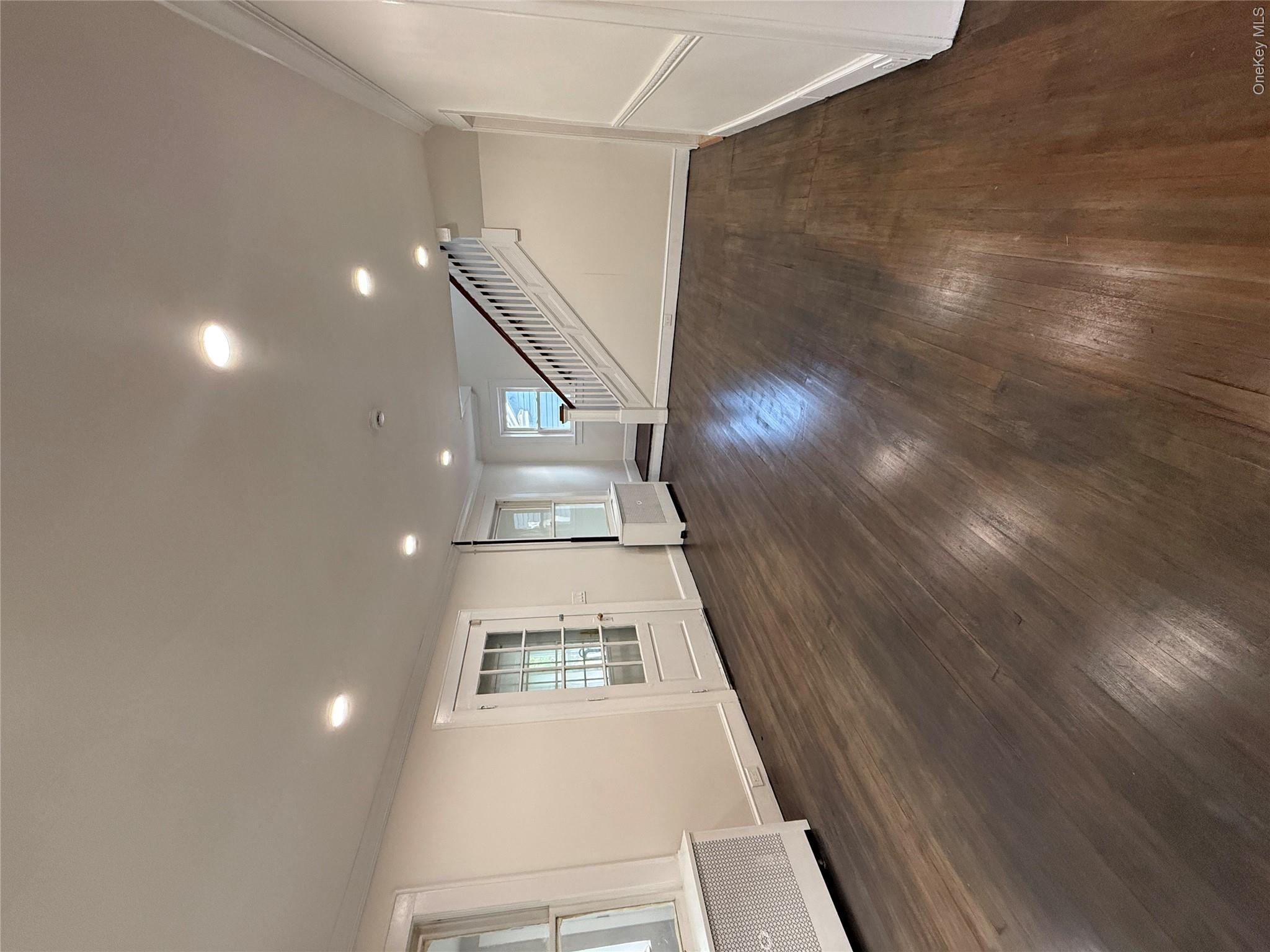 77 Woods Avenue – For Rent photo 5