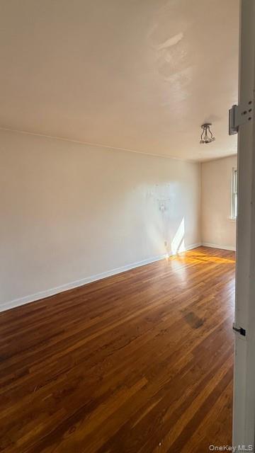 1007 E 223rd Street – For Rent