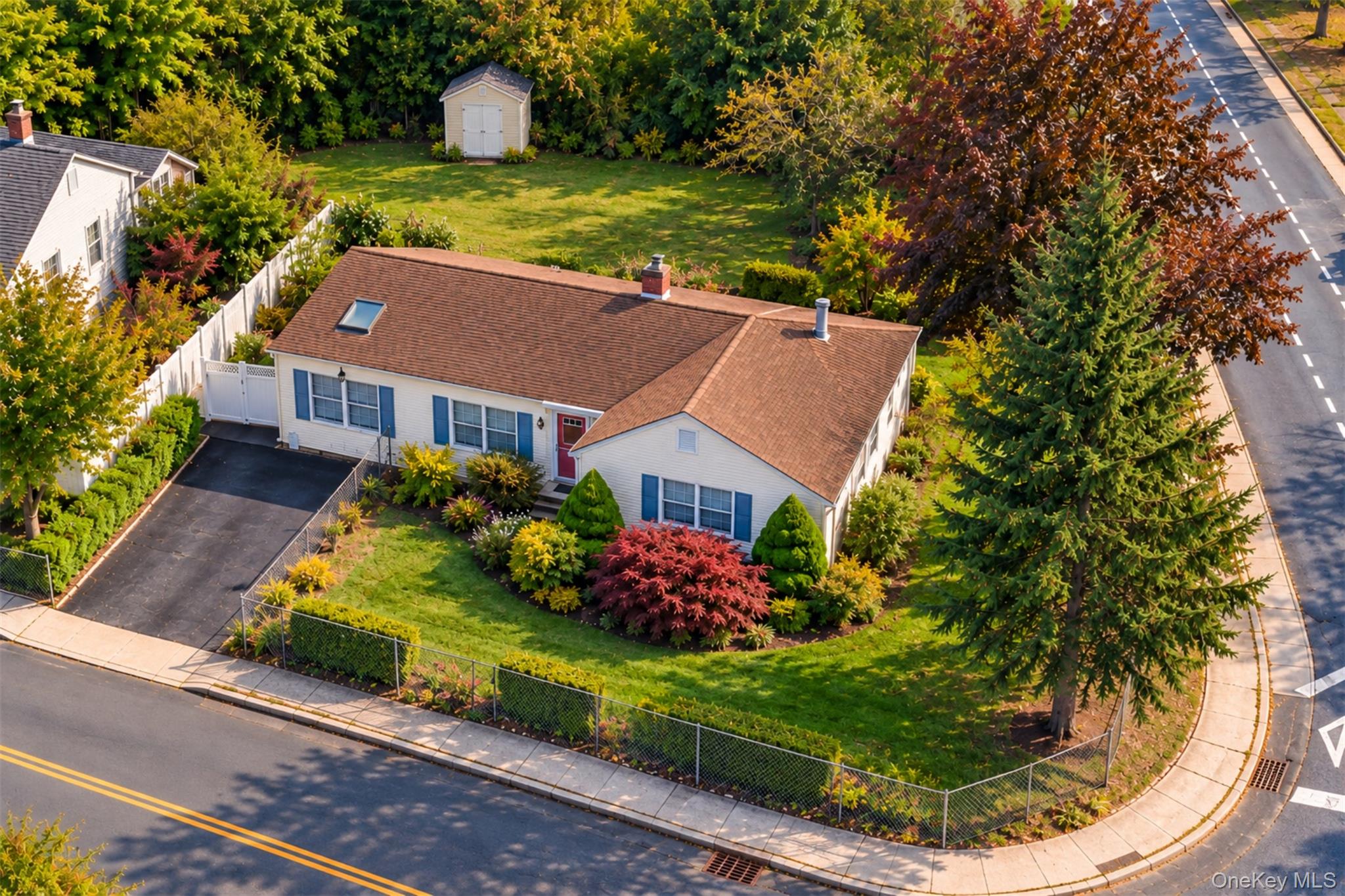 2 Maple Avenue – For Sale photo 4