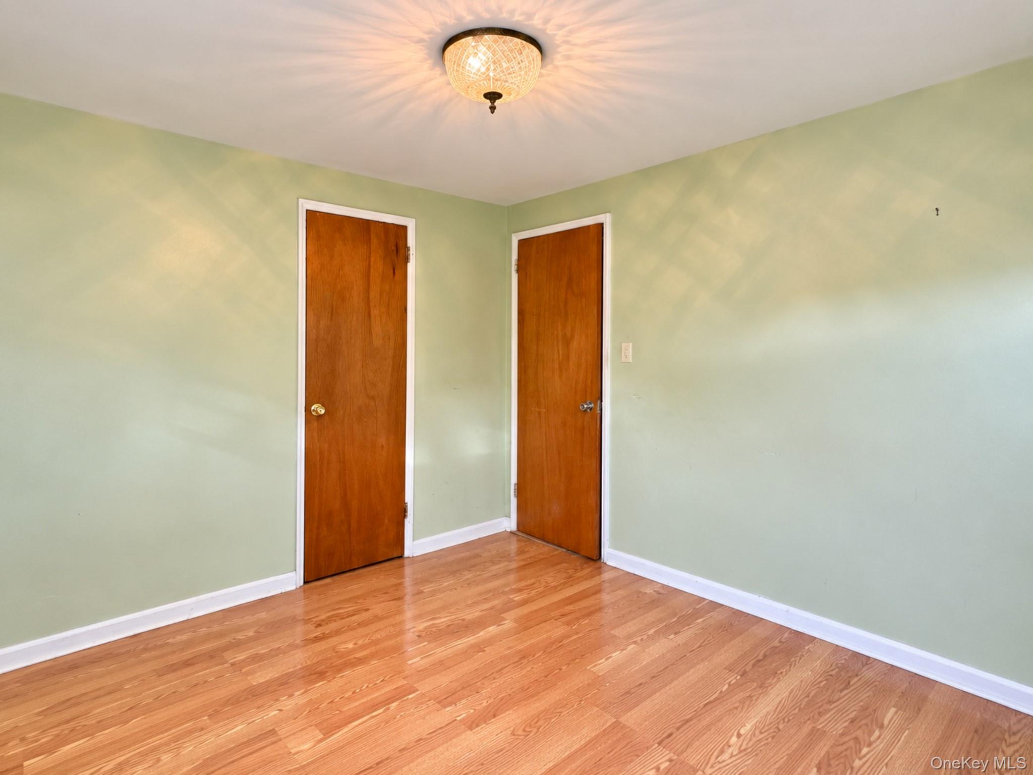 2 Maple Avenue – For Sale photo 16