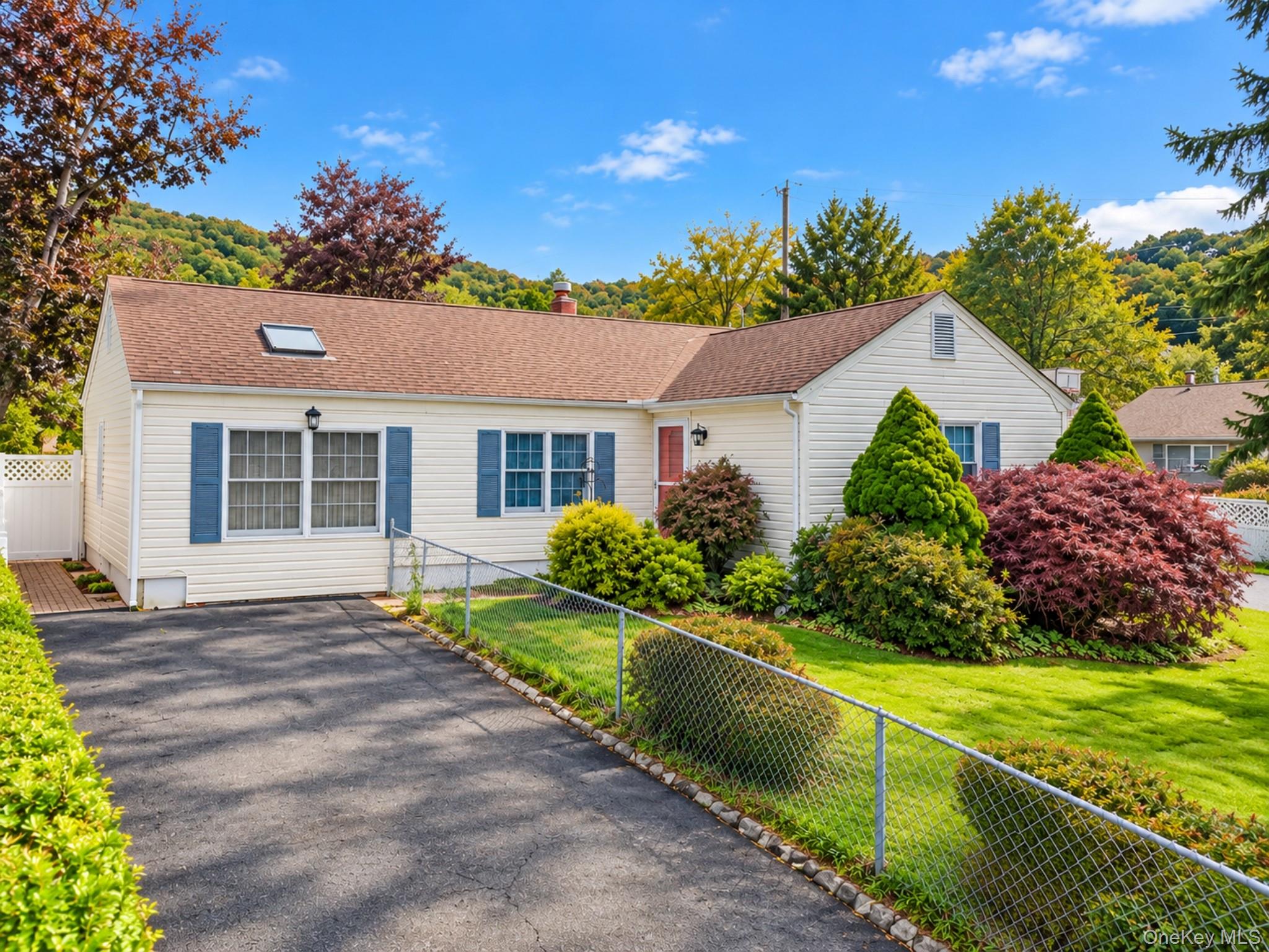 2 Maple Avenue – For Sale