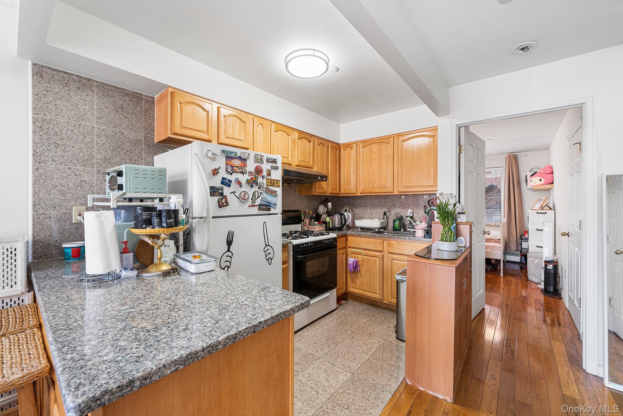 139-39 35th Avenue, Unit 3E photo 5