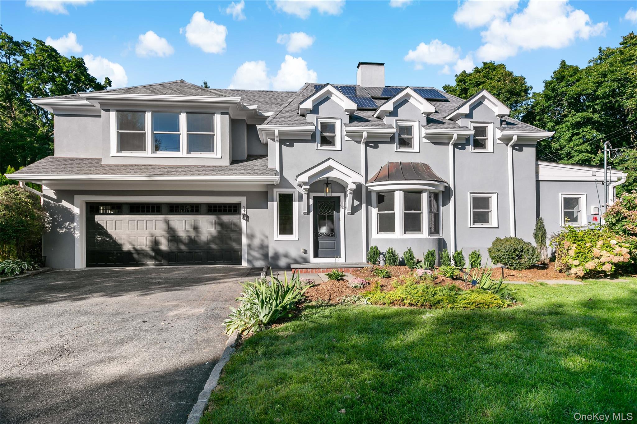 1 Stoneleigh Close – For Sale
