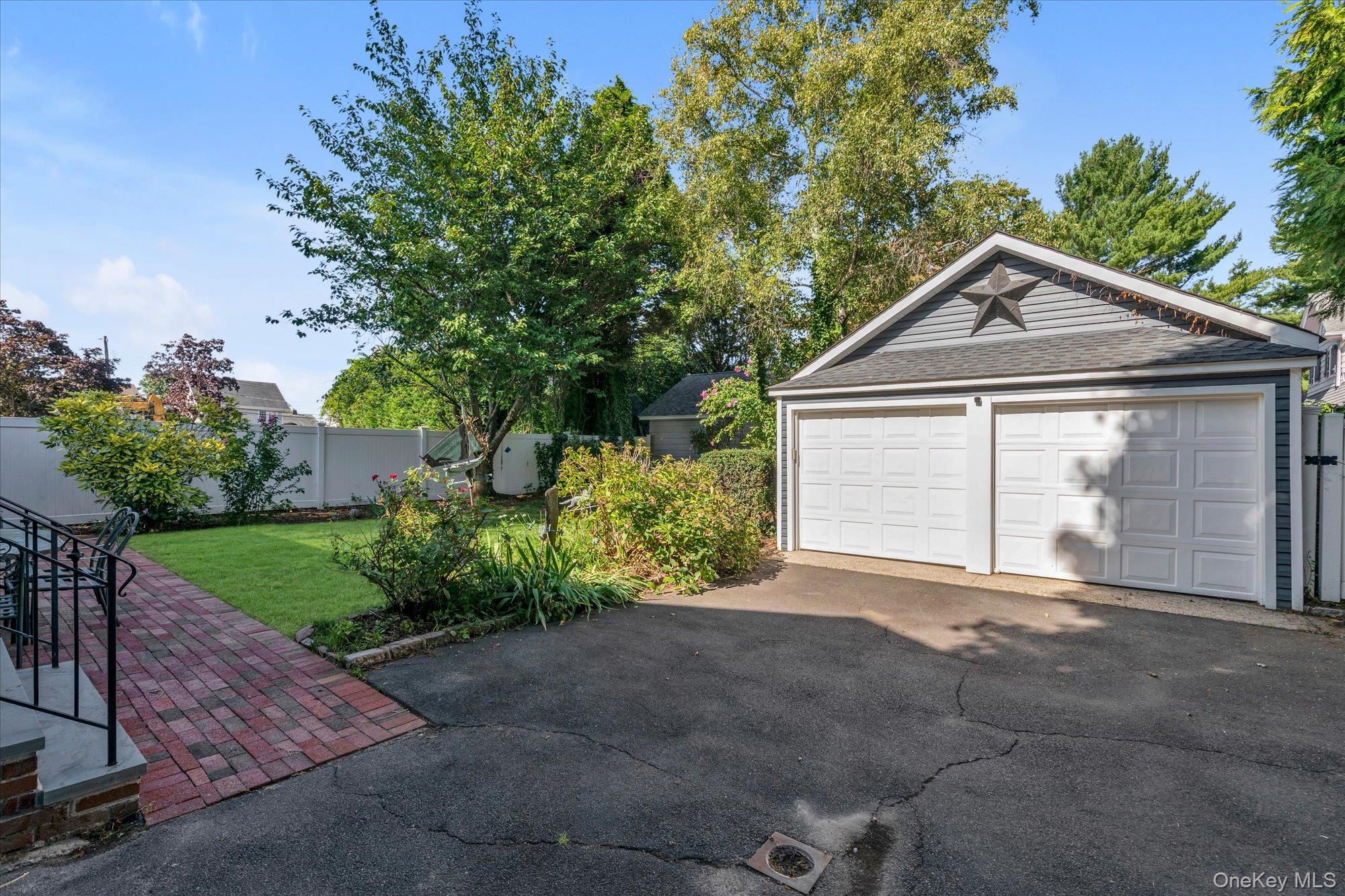 238 Burtis Avenue – For Sale photo 25