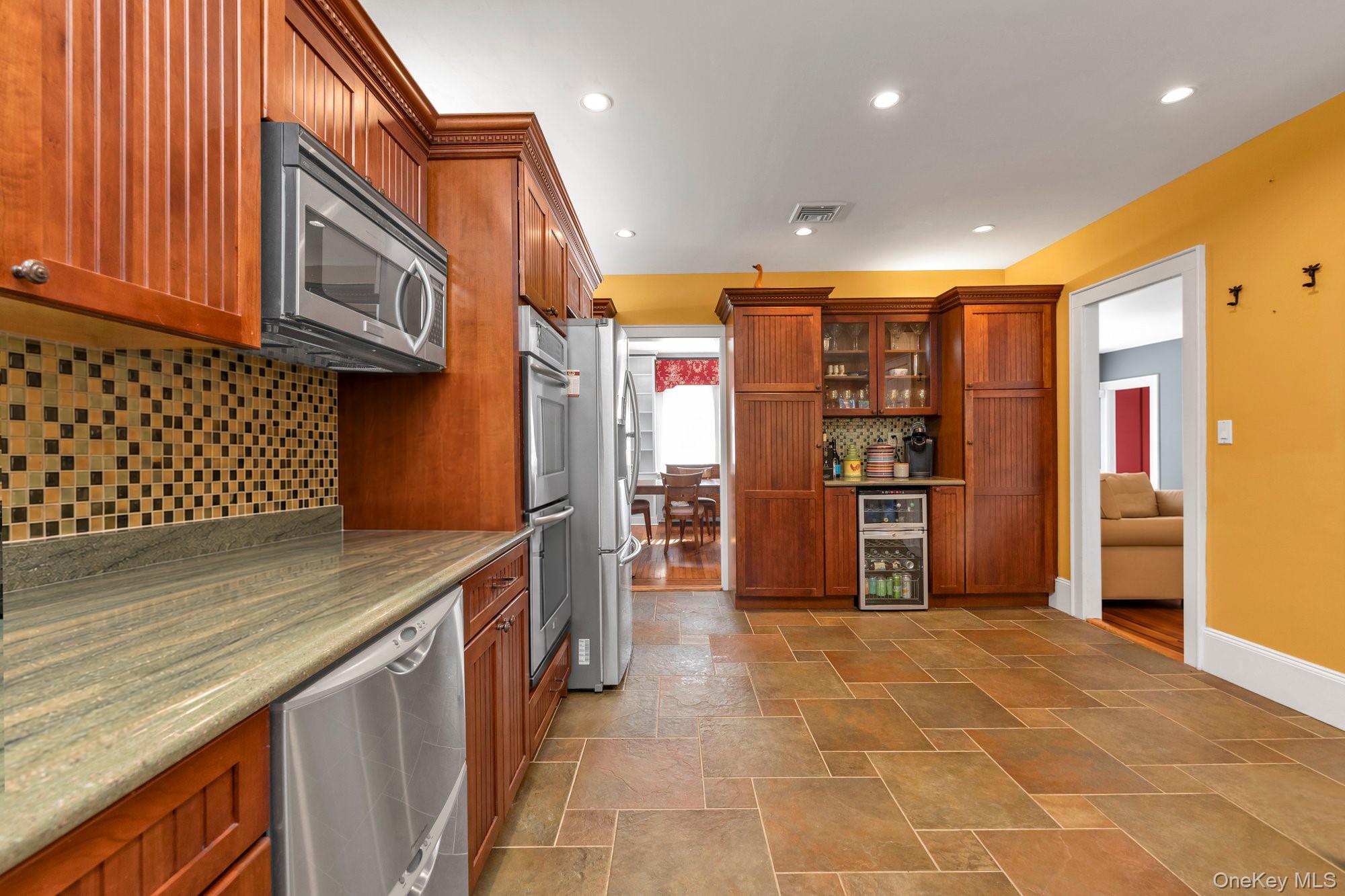 238 Burtis Avenue – For Sale photo 10