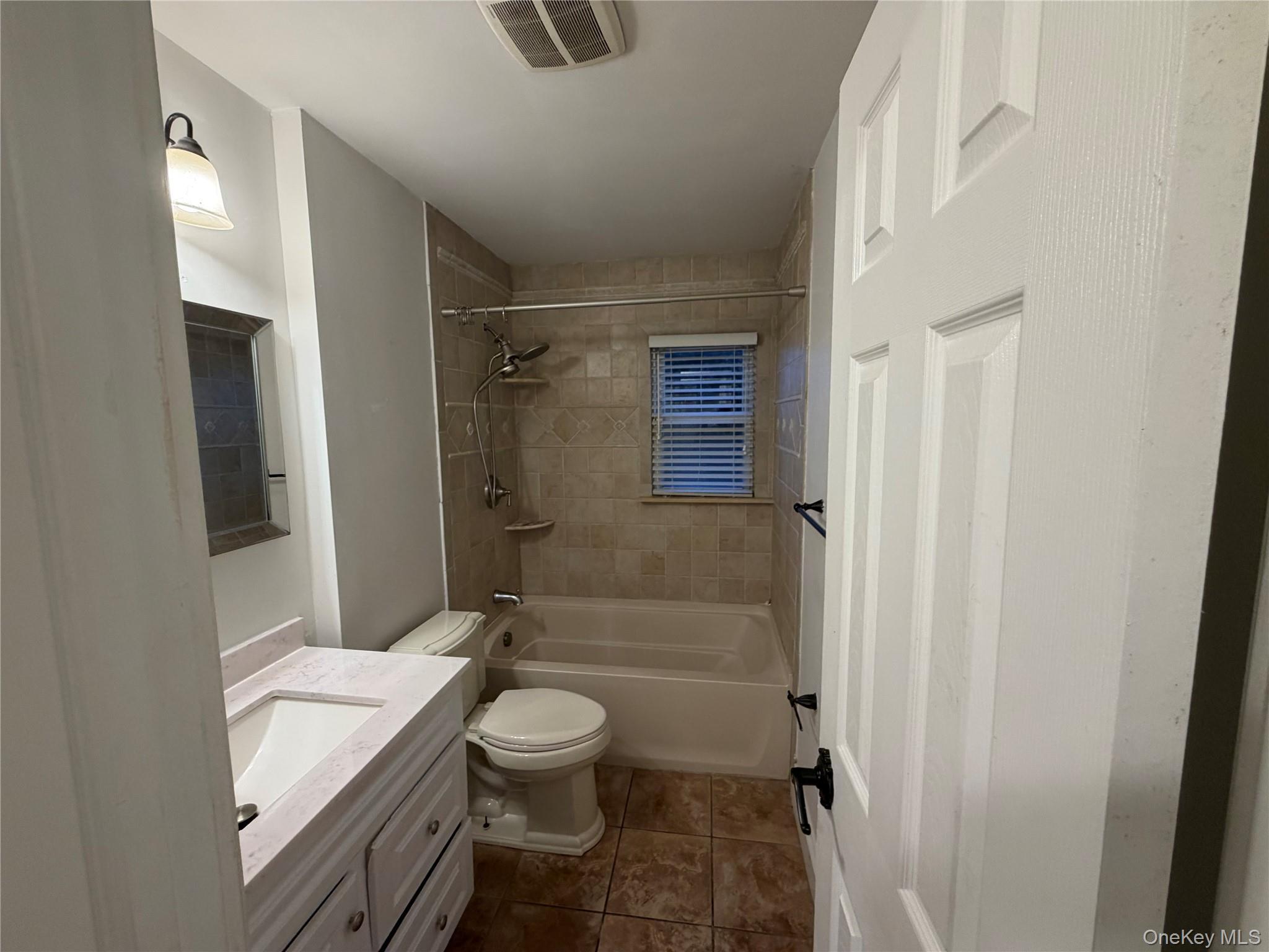 18 Alexander Avenue, Unit 1+2 photo 11