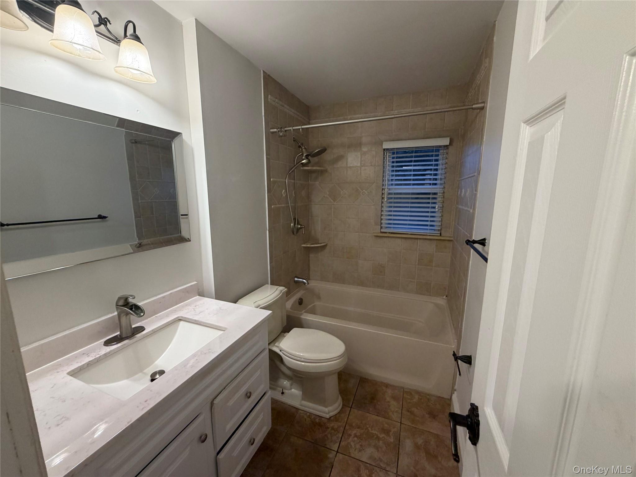 18 Alexander Avenue, Unit 1+2 photo 12
