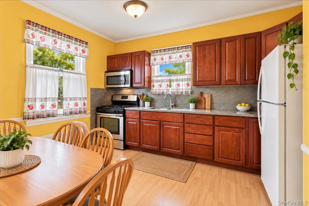 20 Edgewood Park – For Sale photo 22