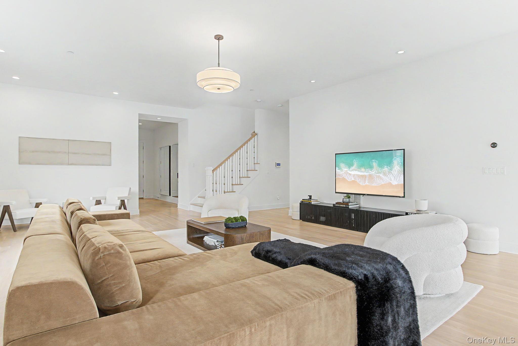 8 Jasmine Lane – For Sale photo 5