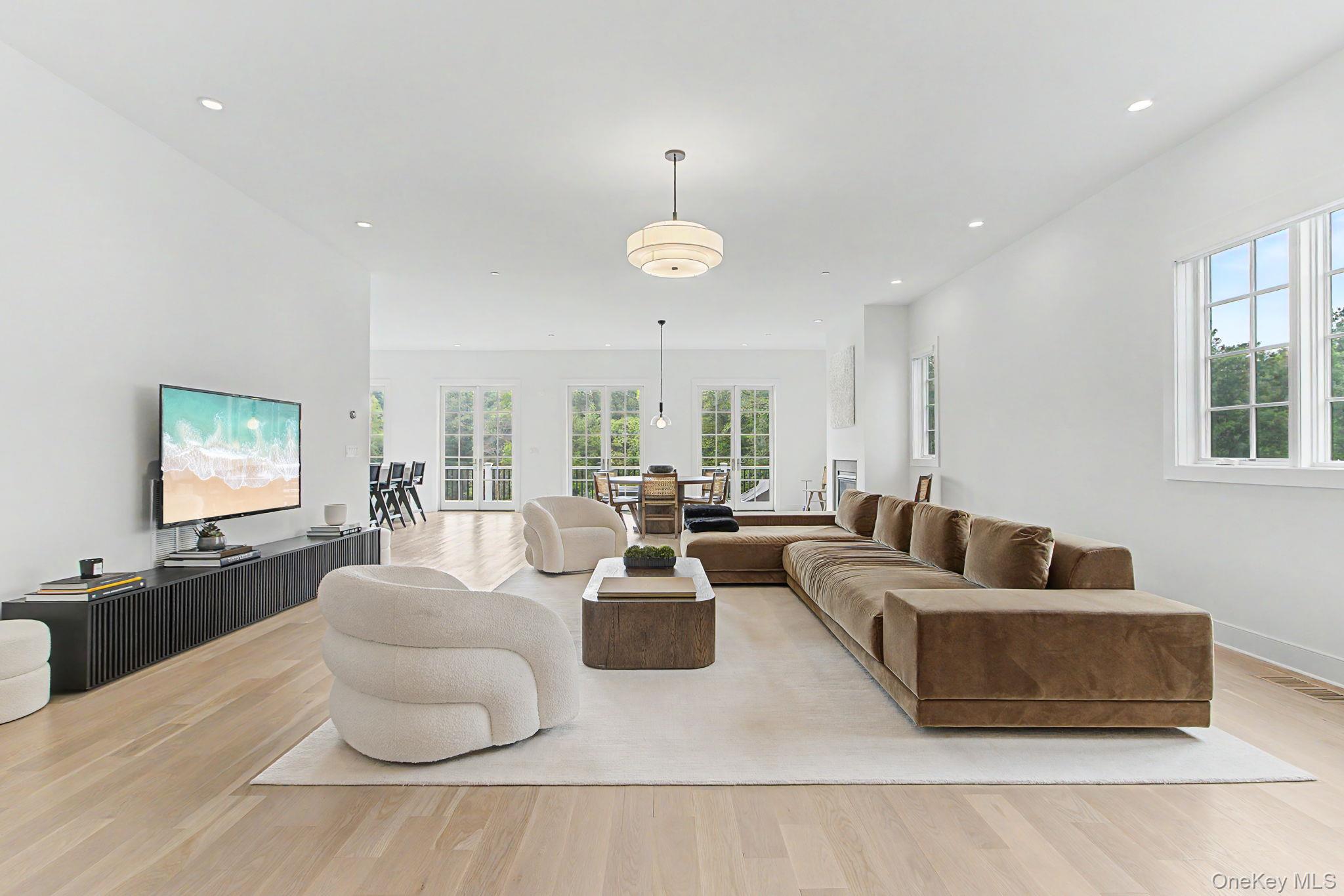 8 Jasmine Lane – For Sale photo 3