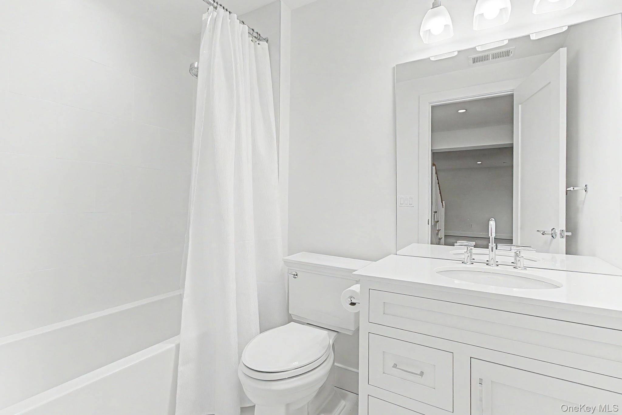 8 Jasmine Lane – For Sale photo 35