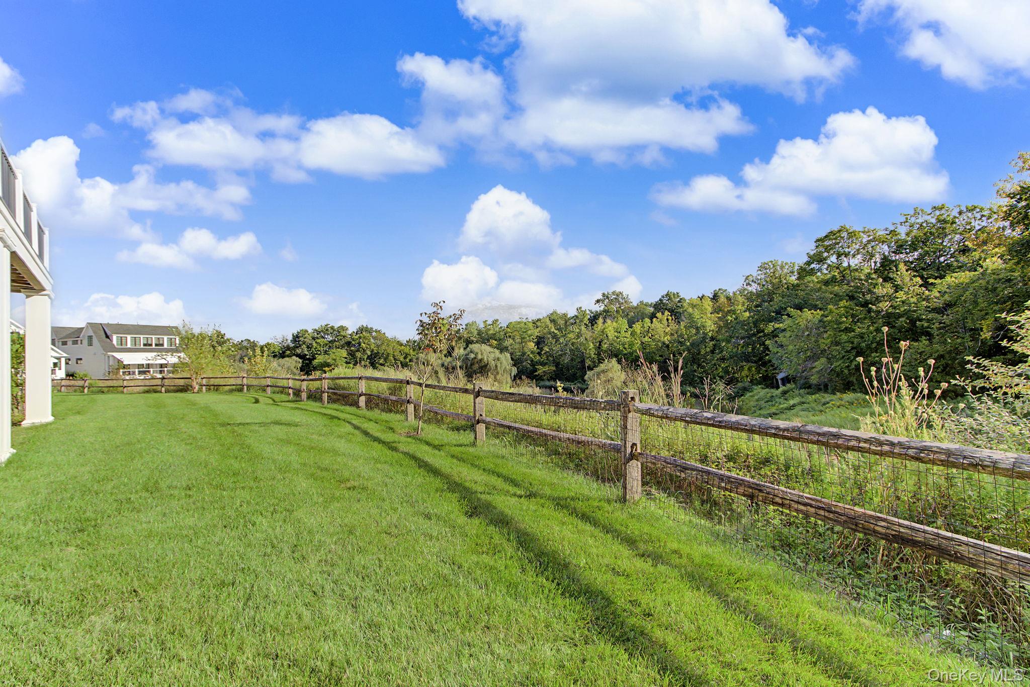 8 Jasmine Lane – For Sale photo 38