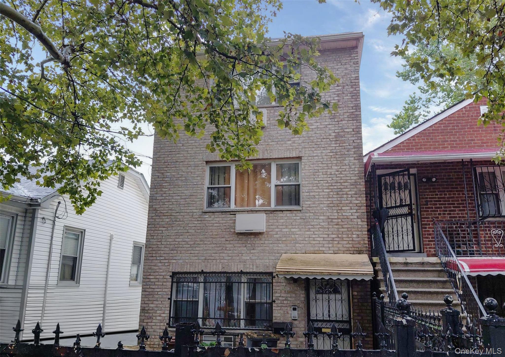 1022 E 232nd Street – For Sale photo 2