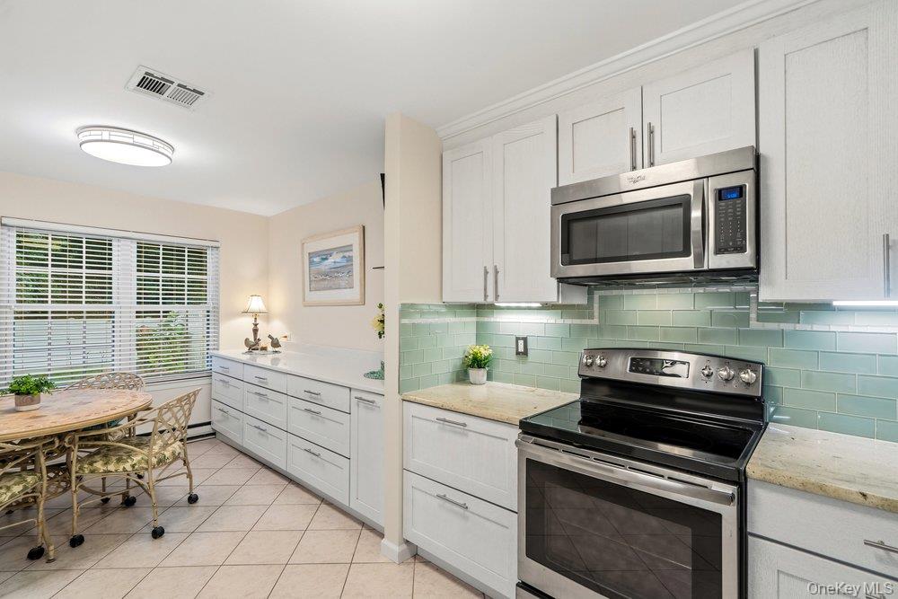 21 Revere Drive – For Rent photo 11