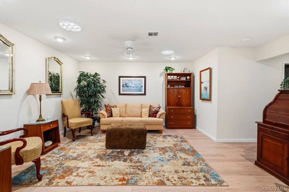 21 Revere Drive – For Rent photo 16